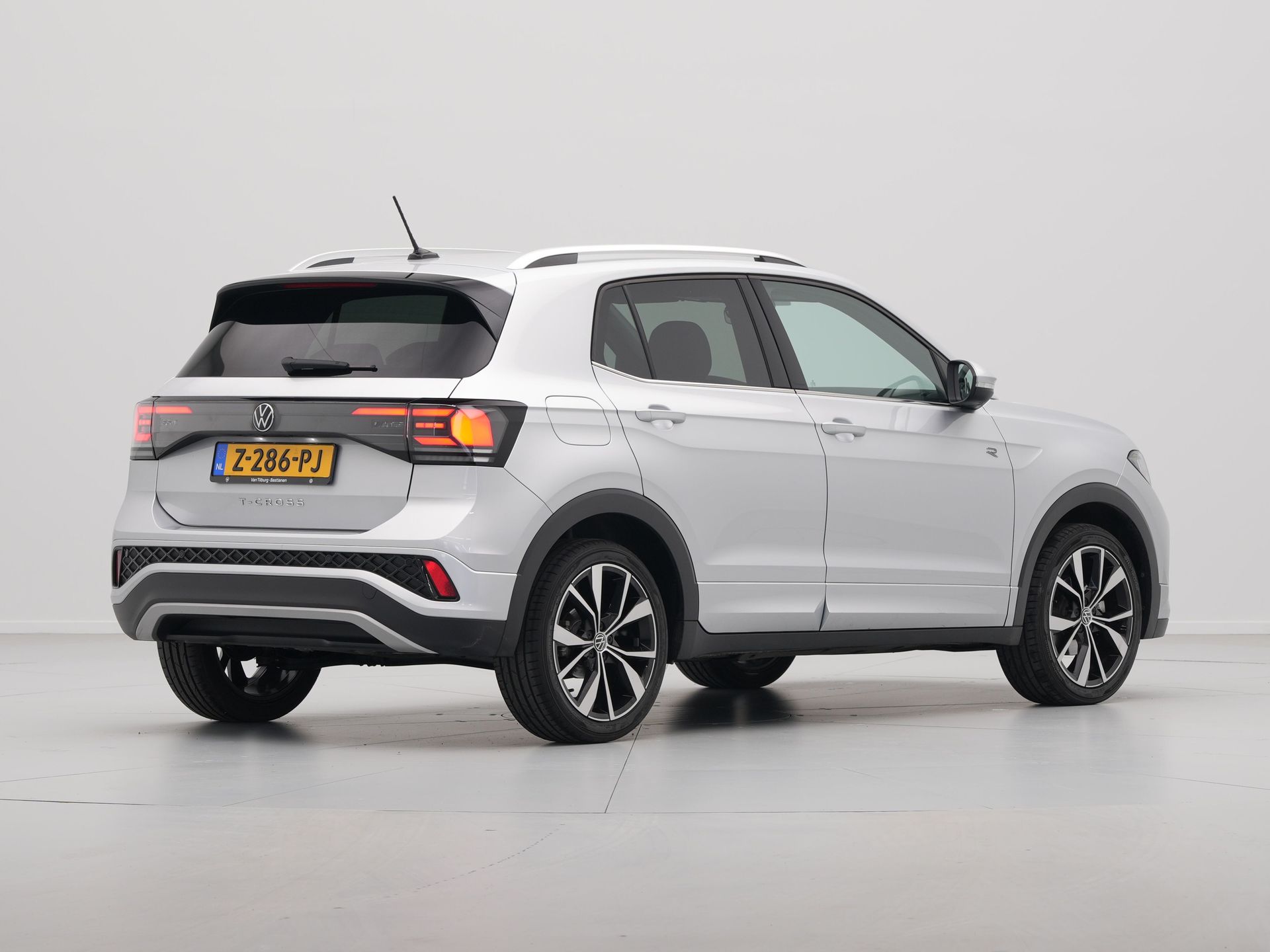 Volkswagen - T-Cross 1.0 TSI 110pk DSG R-Line - 2024