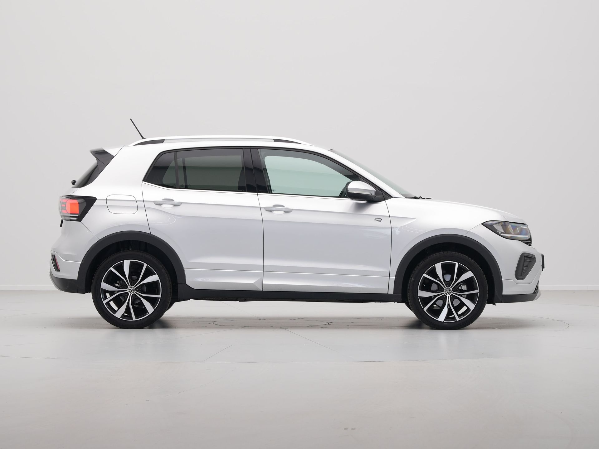 Volkswagen - T-Cross 1.0 TSI 110pk DSG R-Line - 2024