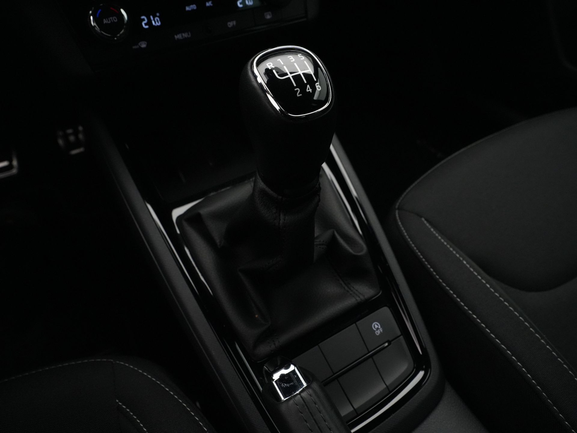 Škoda - Kamiq 1.0 TSI Sport Business - 2024
