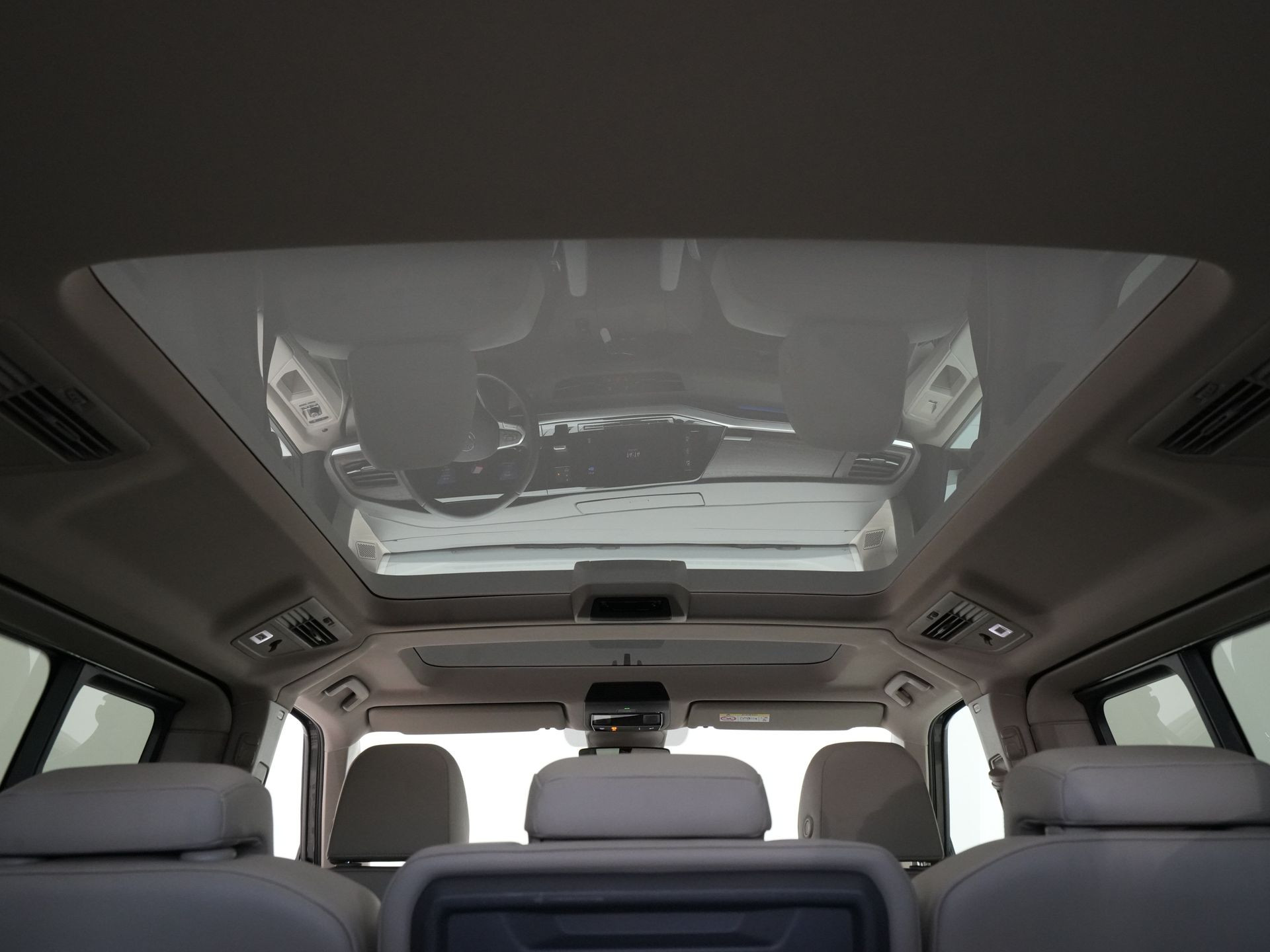 Volkswagen - Multivan 1.4 TSI PHEV Long Style 7P. - 2024