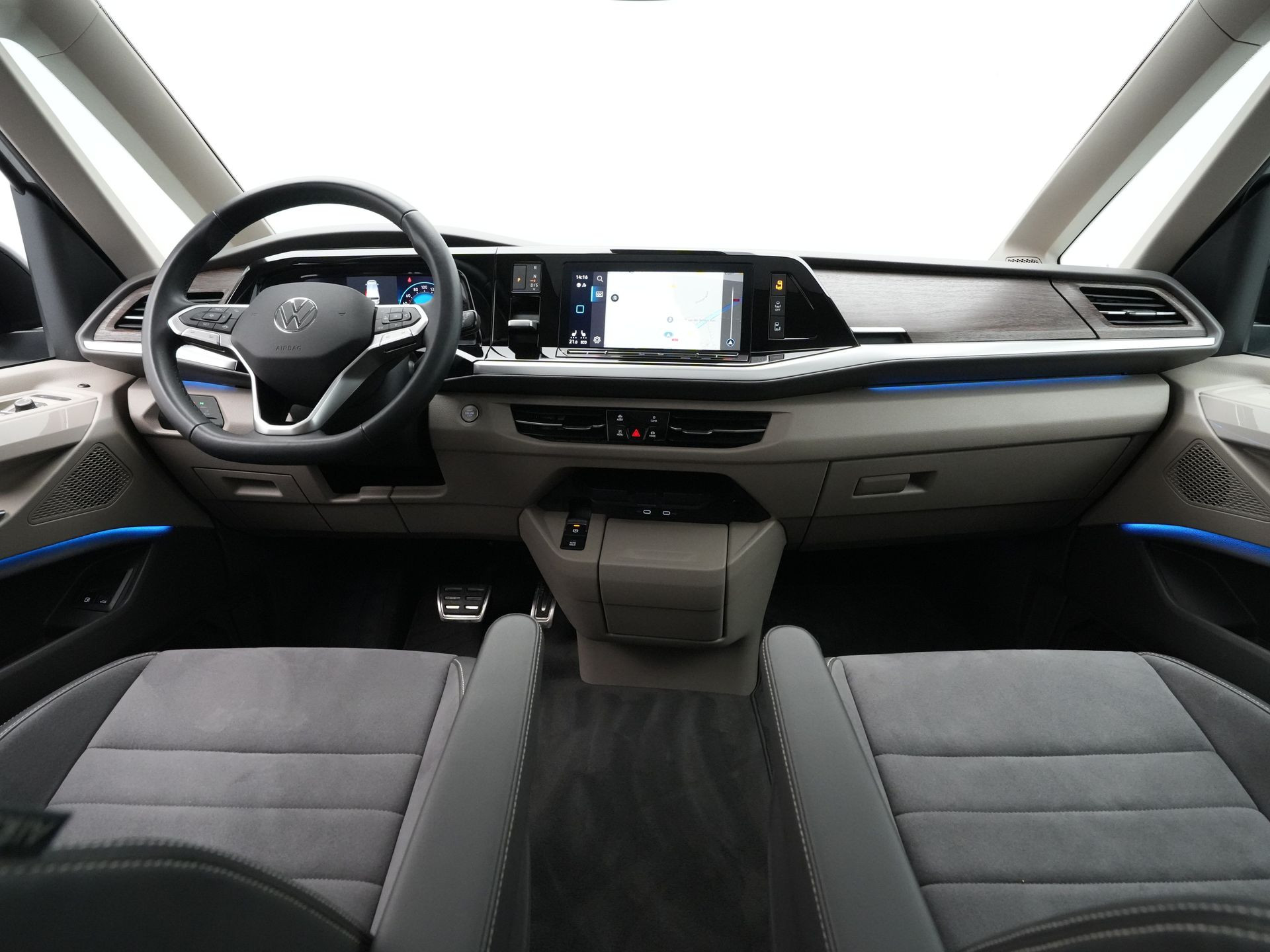 Volkswagen - Multivan 1.4 TSI PHEV Long Style 7P. - 2024