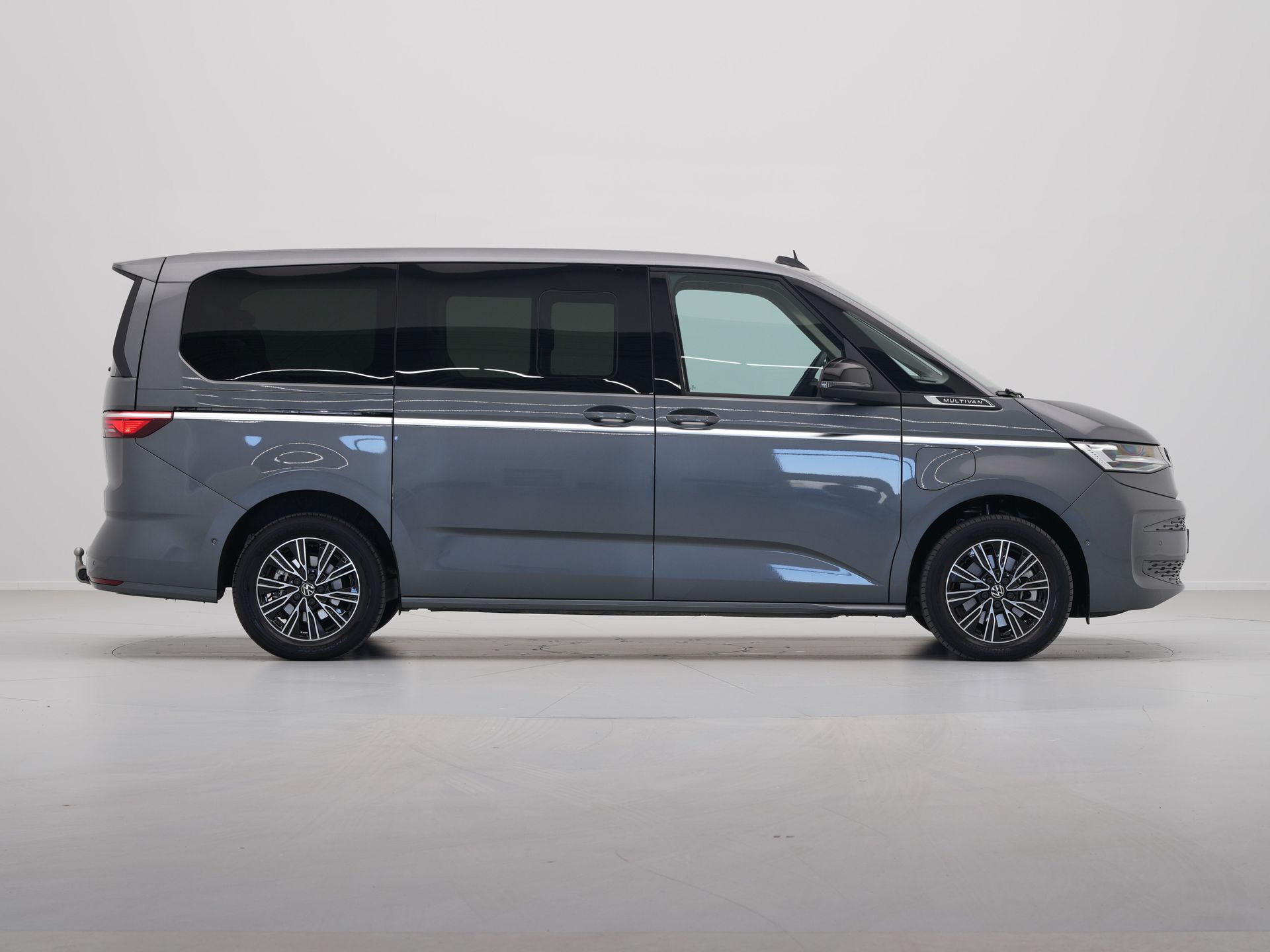 Volkswagen - Multivan 1.4 TSI PHEV Long Style 7P. - 2024
