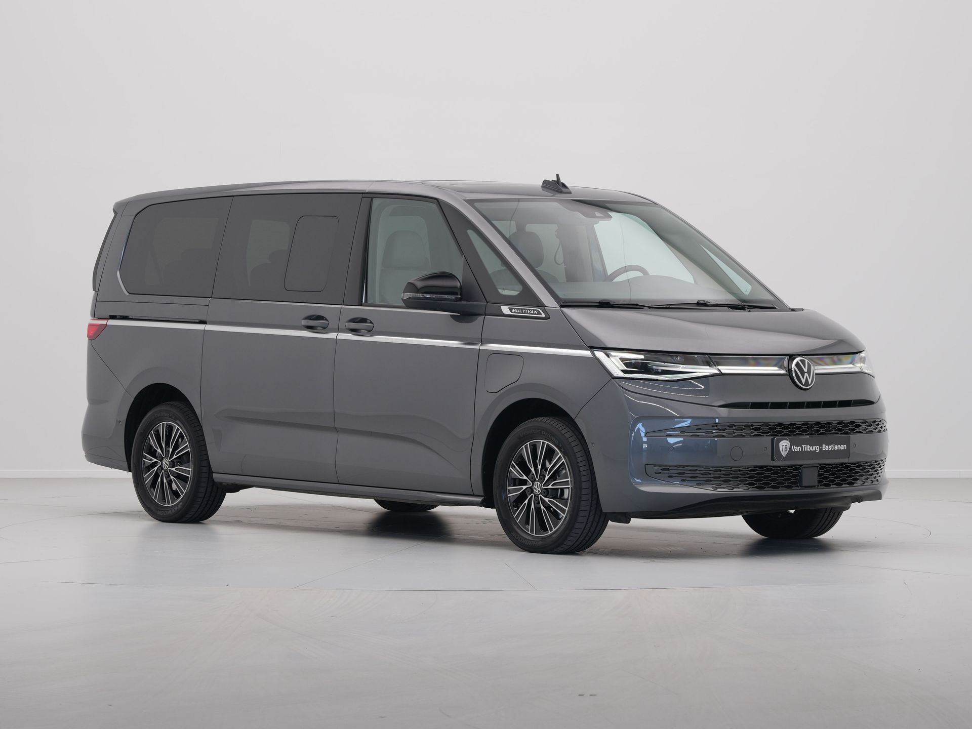 Volkswagen - Multivan 1.4 TSI PHEV Long Style 7P. - 2024