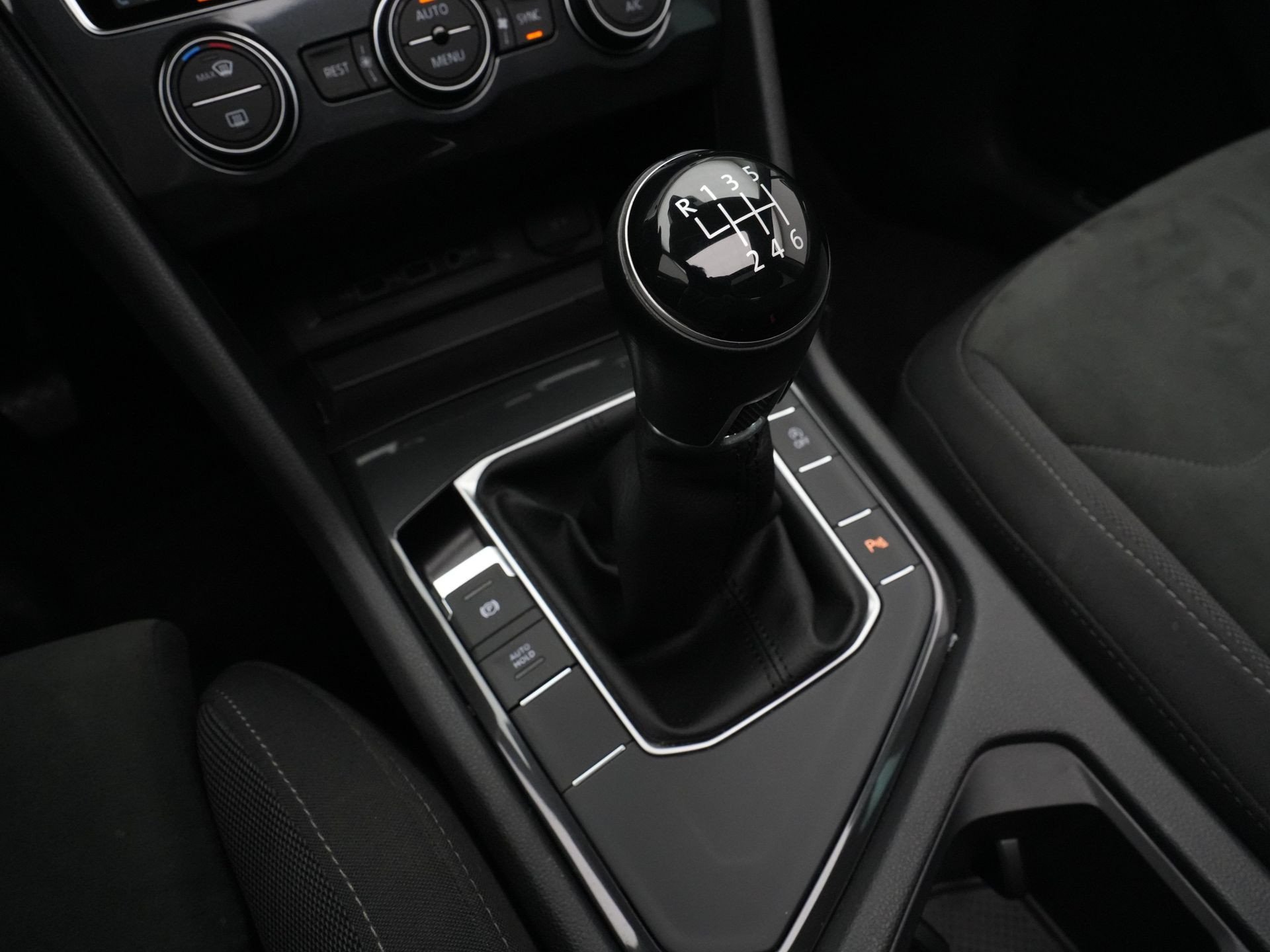 Volkswagen - Tiguan 1.5 TSI 130pk Comfortline - 2019