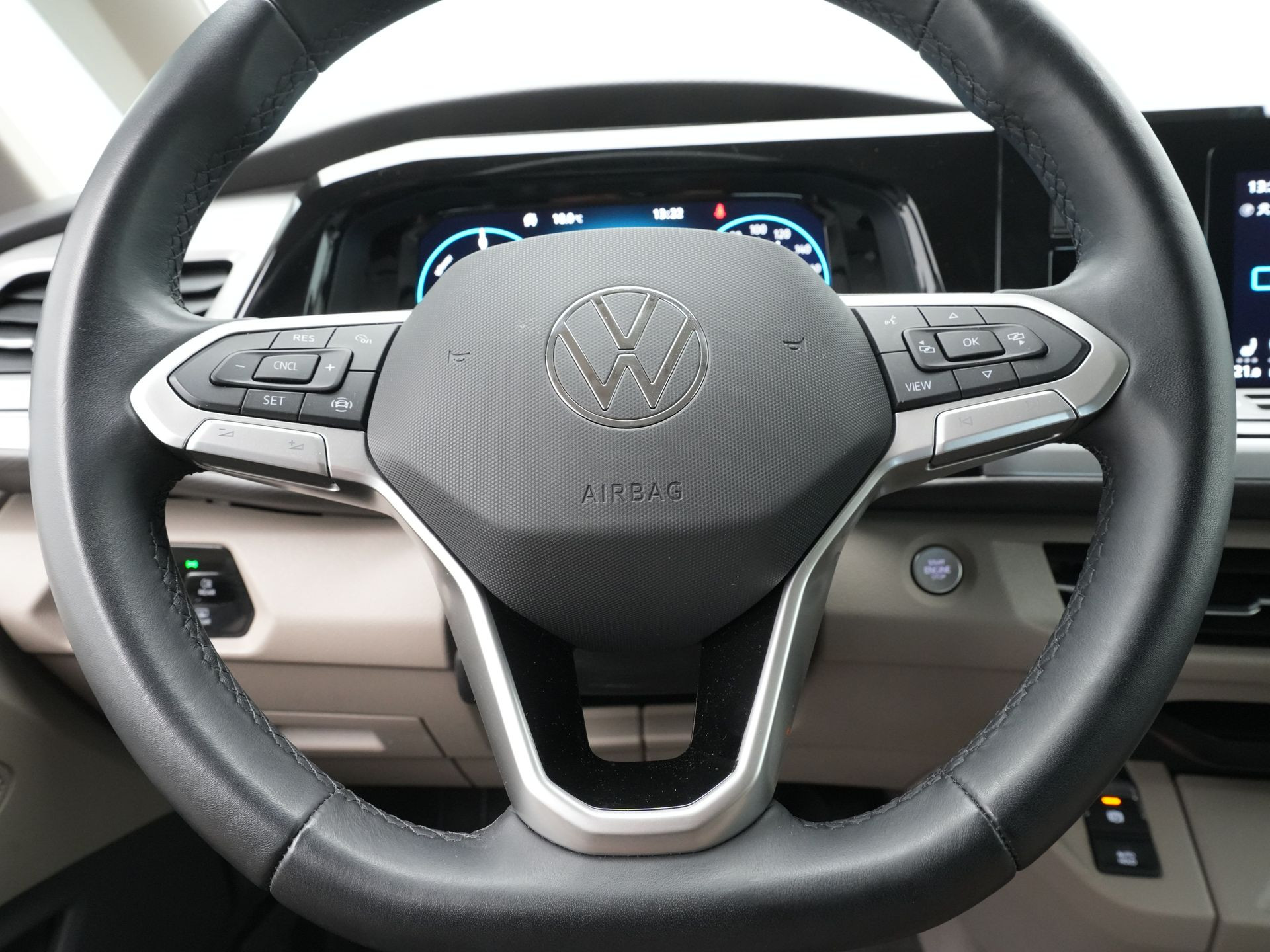 Volkswagen - Multivan 1.4 eHybrid L2H1 Life 7P. - 2023
