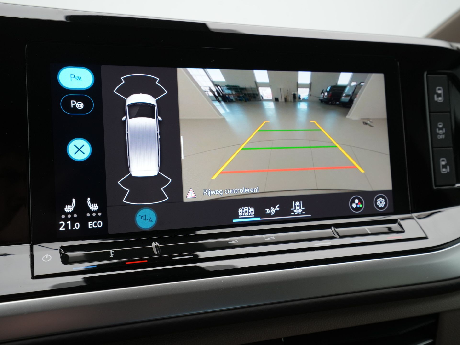 Volkswagen - Multivan 1.4 eHybrid L2H1 Life 7P. - 2023