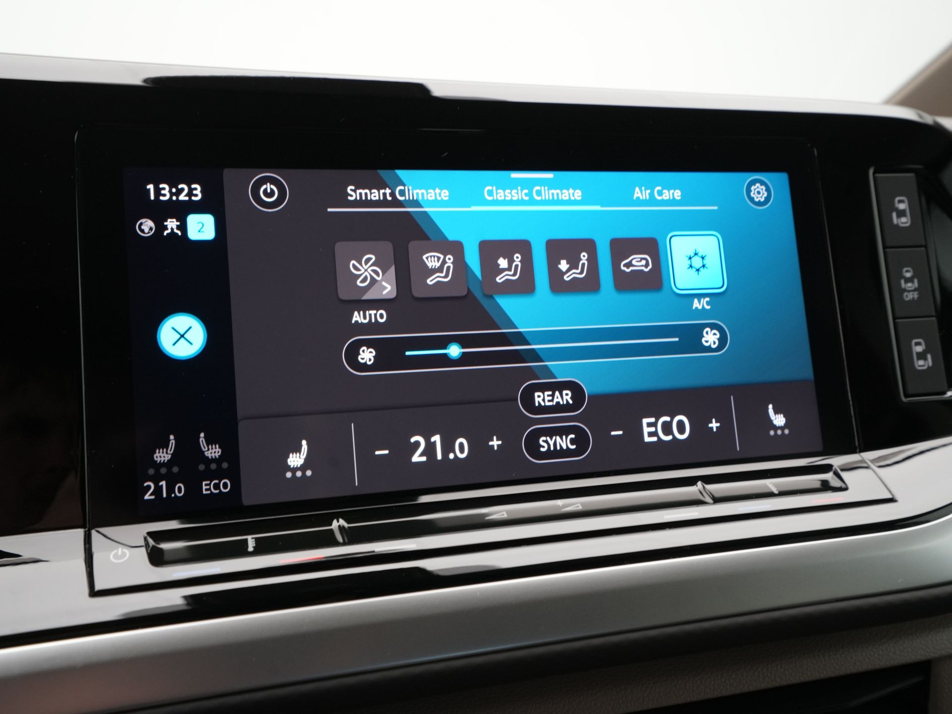 Volkswagen - Multivan 1.4 eHybrid L2H1 Life 7P. - 2023
