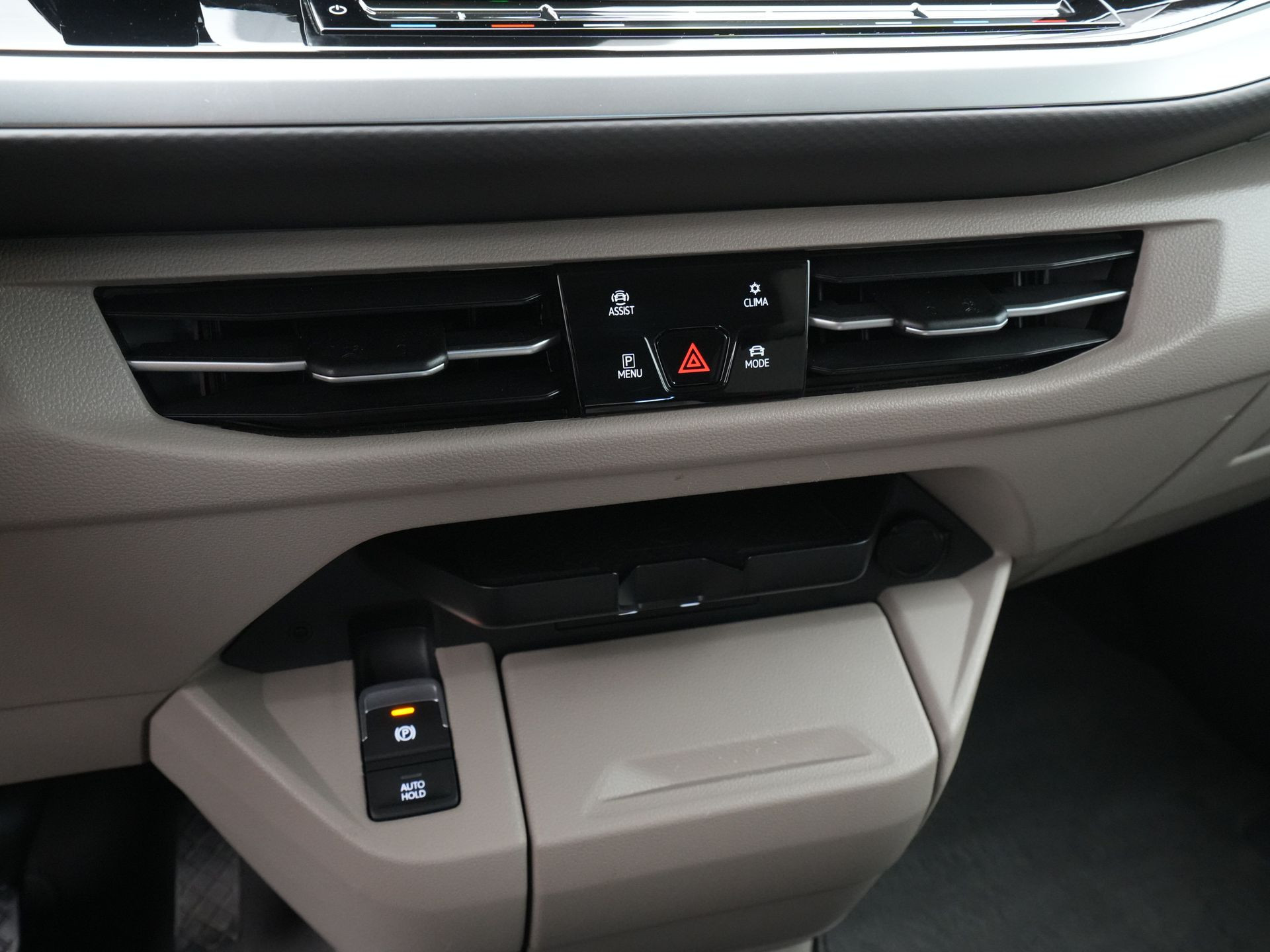 Volkswagen - Multivan 1.4 eHybrid L2H1 Life 7P. - 2023