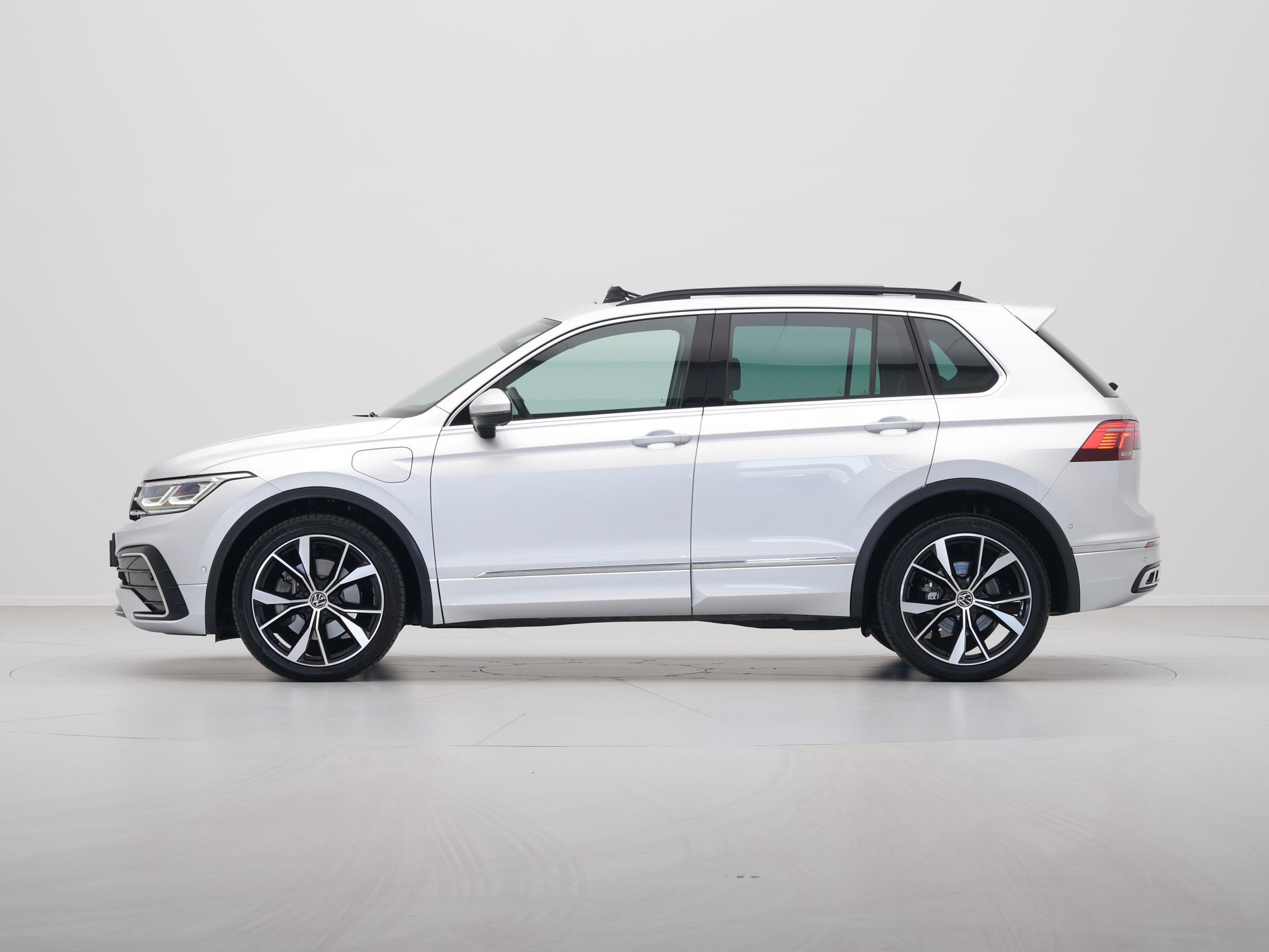 Volkswagen - Tiguan 1.4 TSI eHybrid DSG 245pk R-Line Business+ - 2021