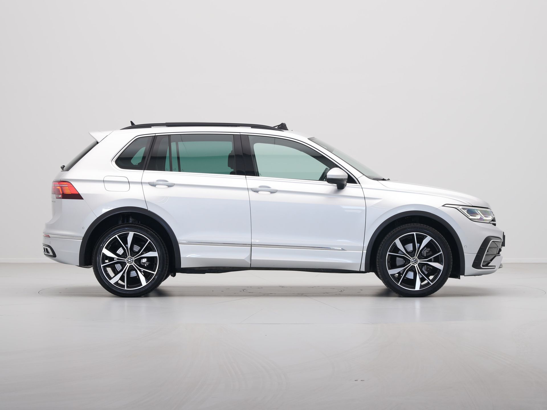 Volkswagen - Tiguan 1.4 TSI eHybrid DSG 245pk R-Line Business+ - 2021