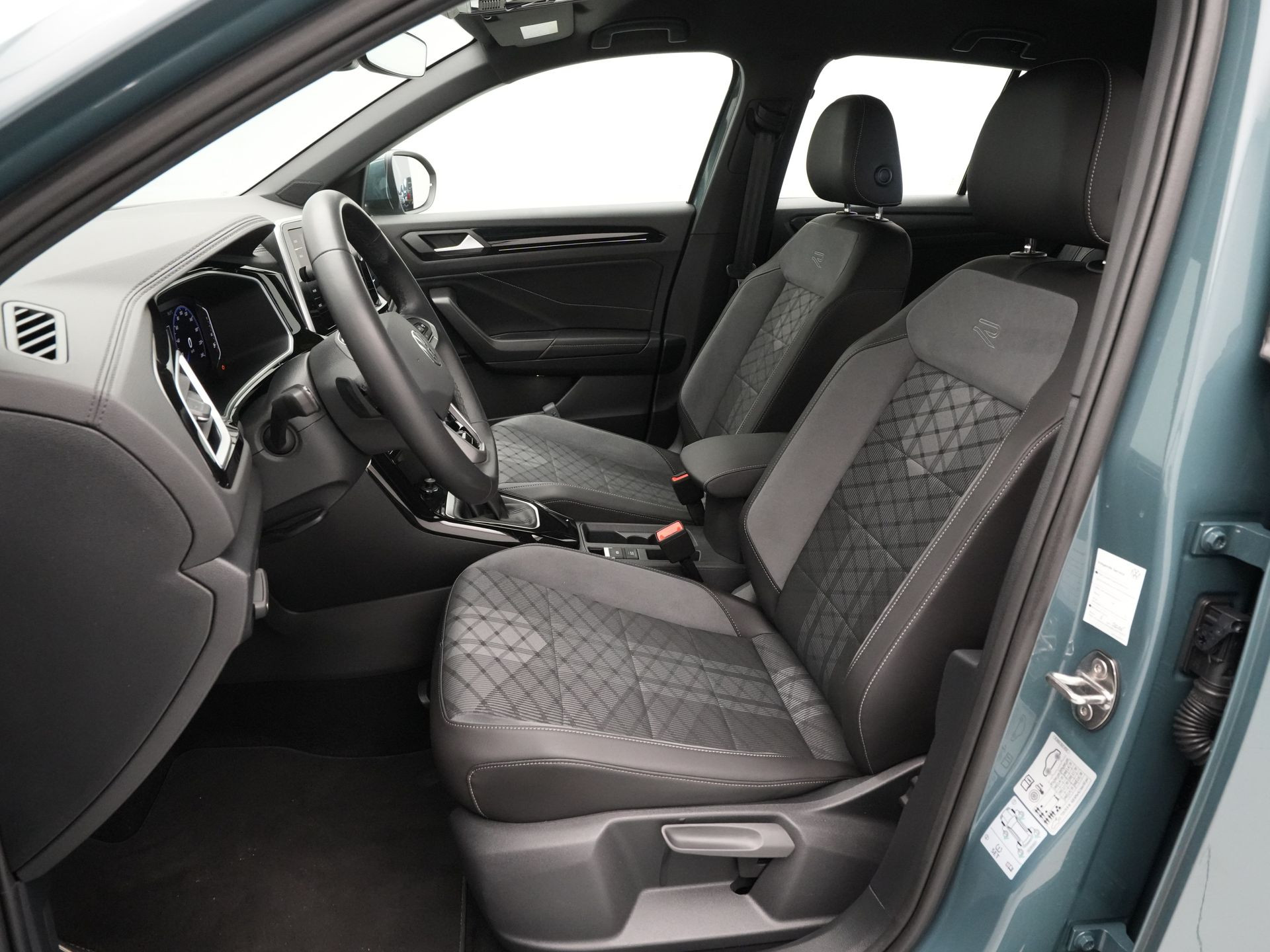 Volkswagen - T-Roc 1.5 TSI 150pk DSG R-Line - 2024