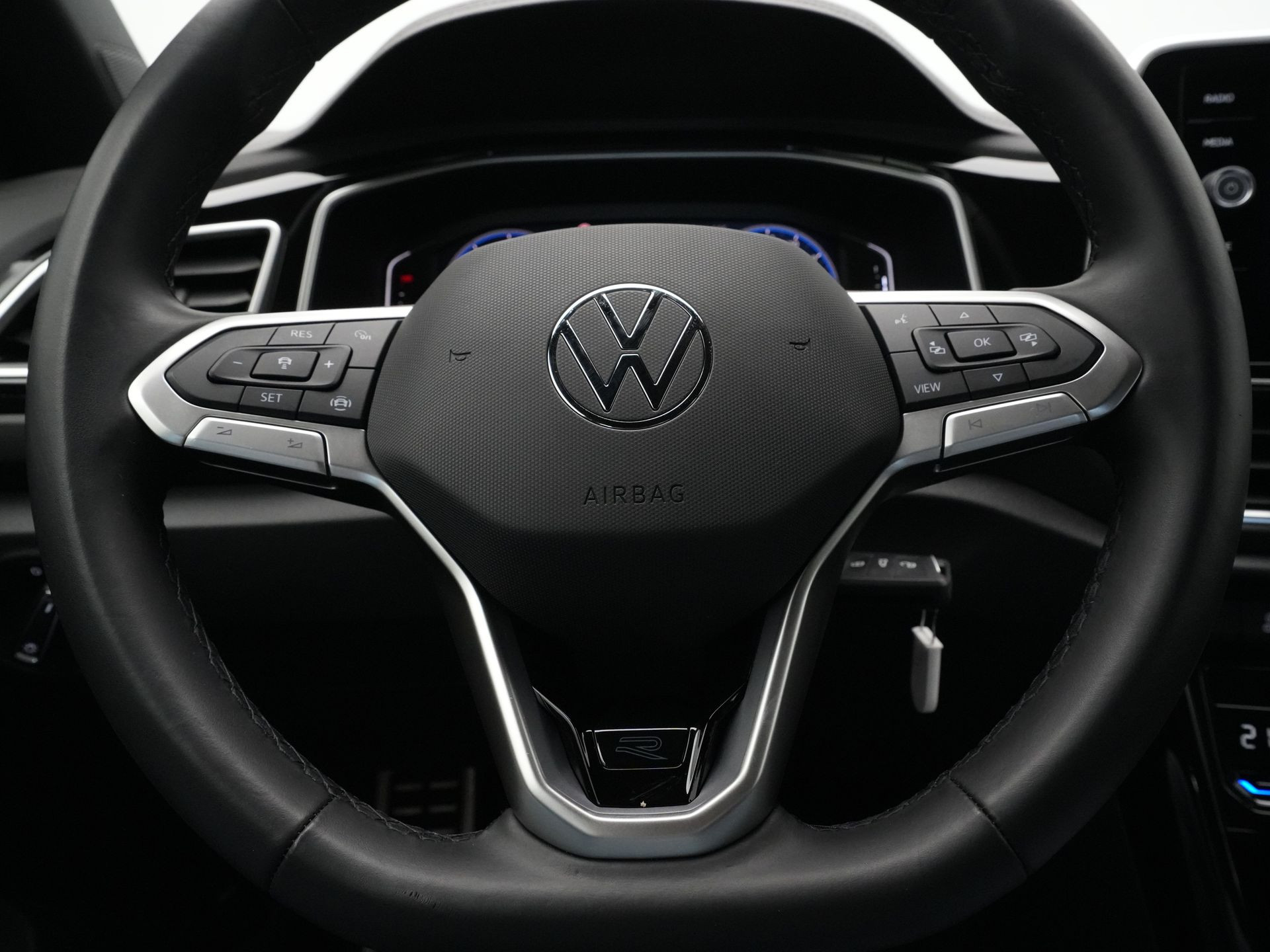 Volkswagen - T-Roc 1.5 TSI 150pk DSG R-Line - 2024