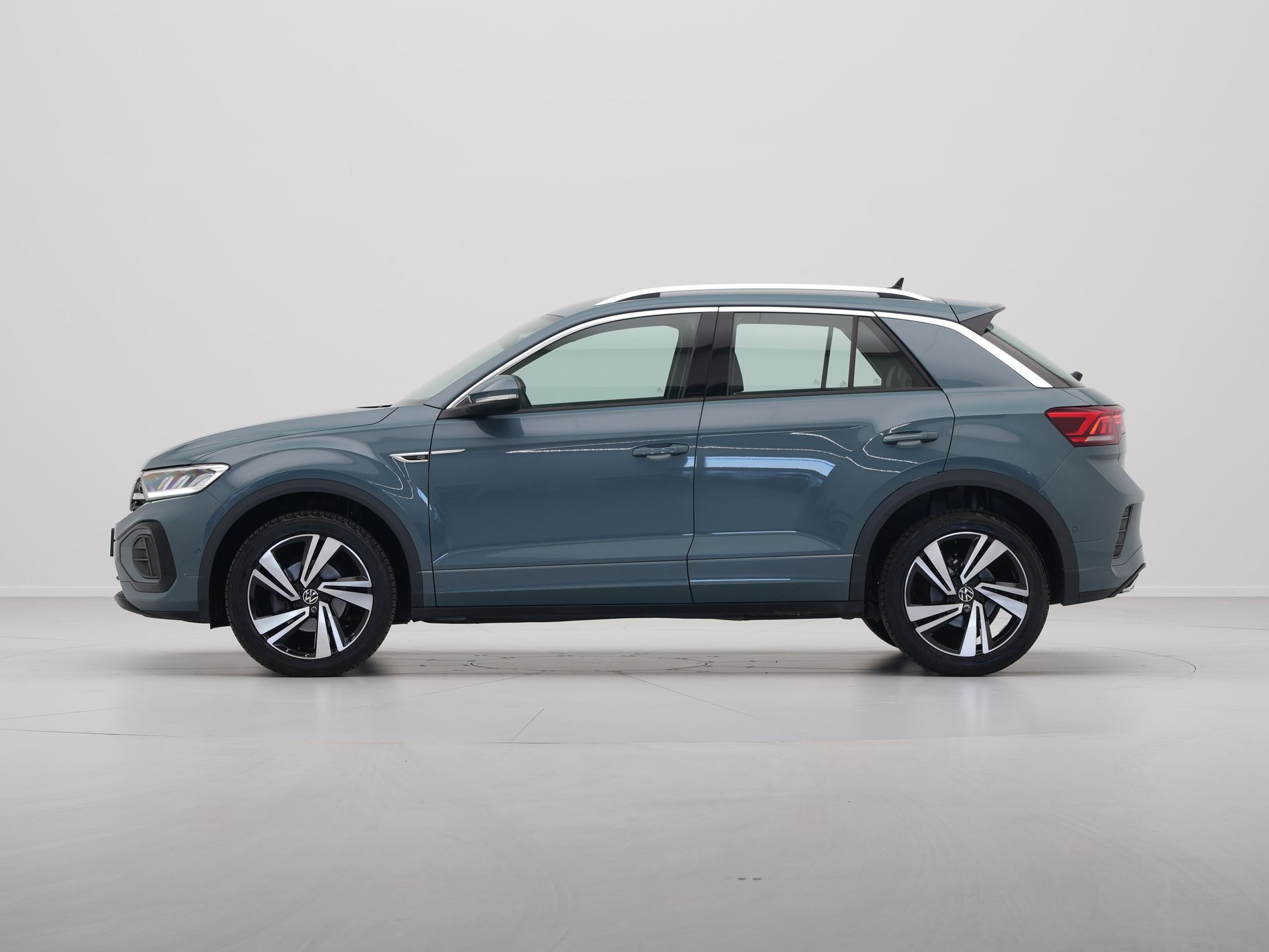 Volkswagen - T-Roc 1.5 TSI 150pk DSG R-Line - 2024
