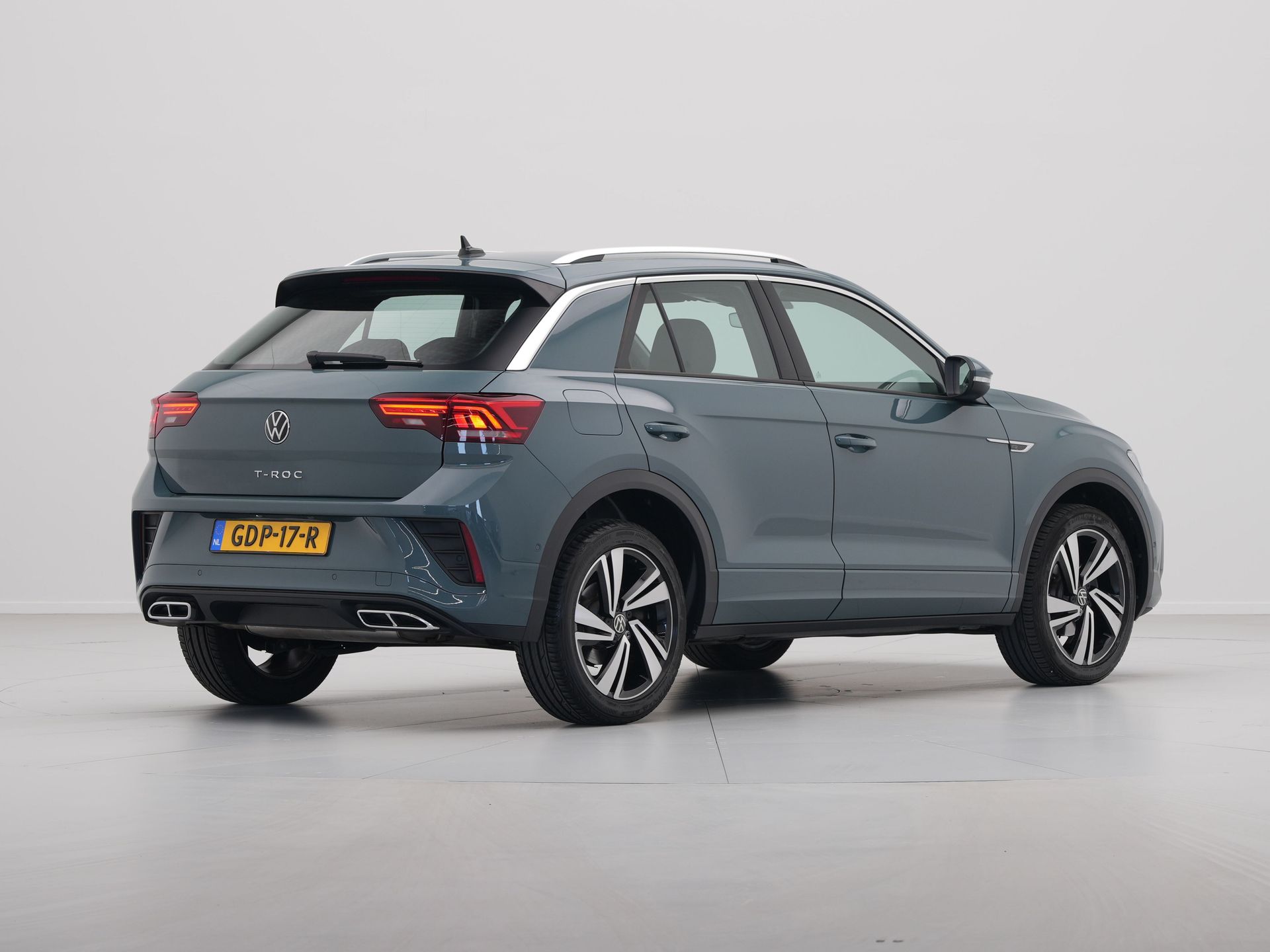 Volkswagen - T-Roc 1.5 TSI 150pk DSG R-Line - 2024