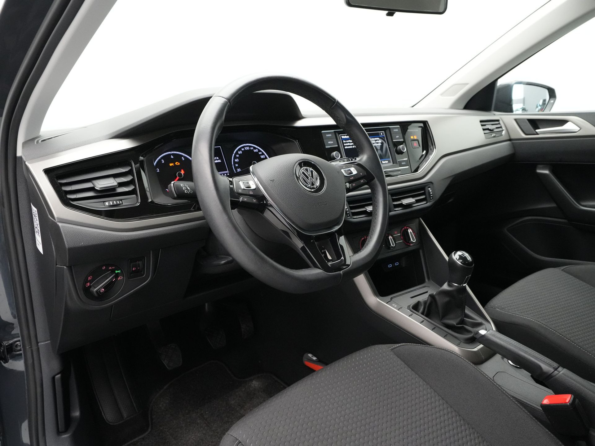Volkswagen - Polo 1.0 MPI Comfortline - 2020