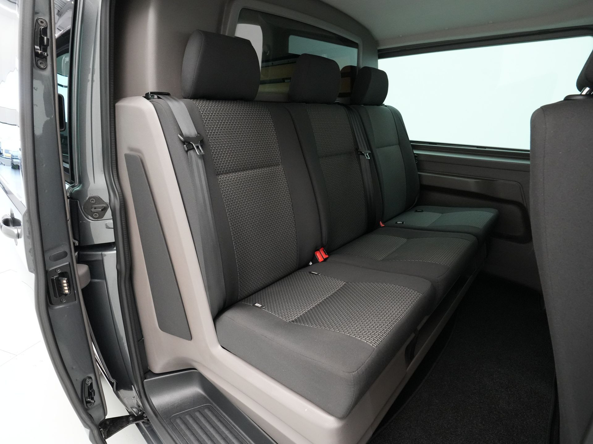 Volkswagen - Transporter 2.0 TDI 150pk DSG L2H1 30 DC - 2021
