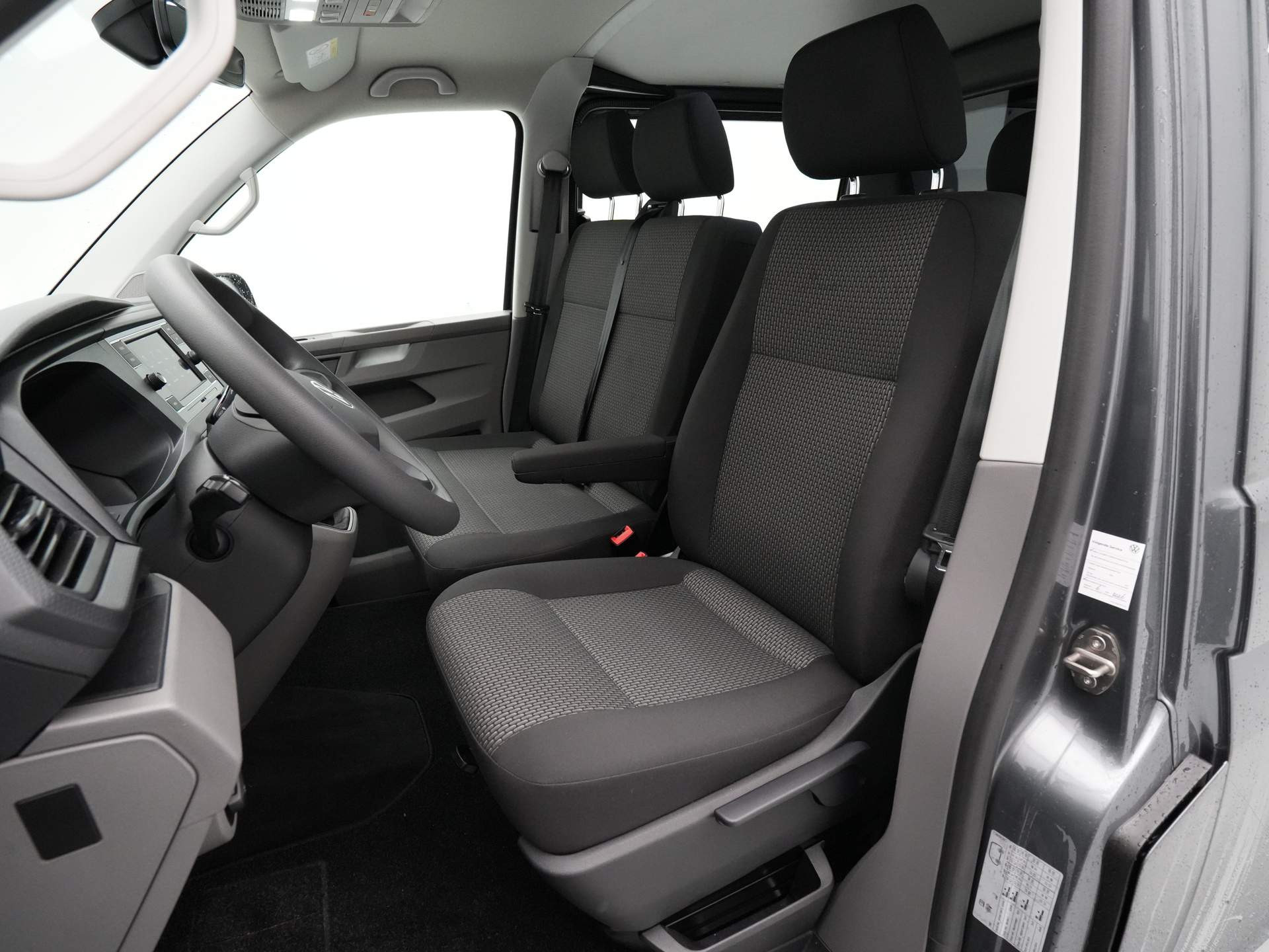 Volkswagen - Transporter 2.0 TDI L2H1 30 DC Comfortline - 2024