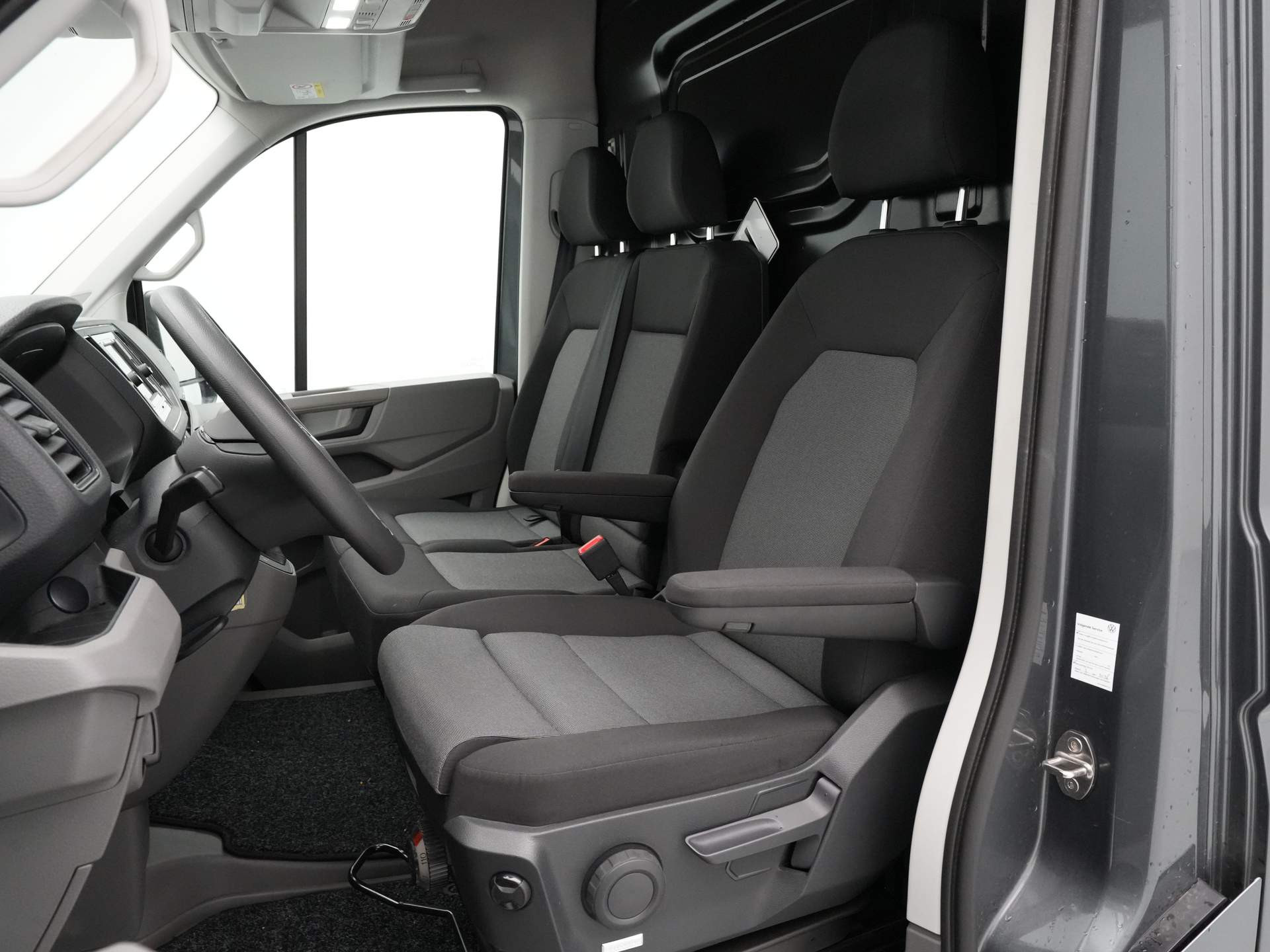 Volkswagen - Crafter 30 2.0 TDI 140pk DSG L3H3 Highline - 2024