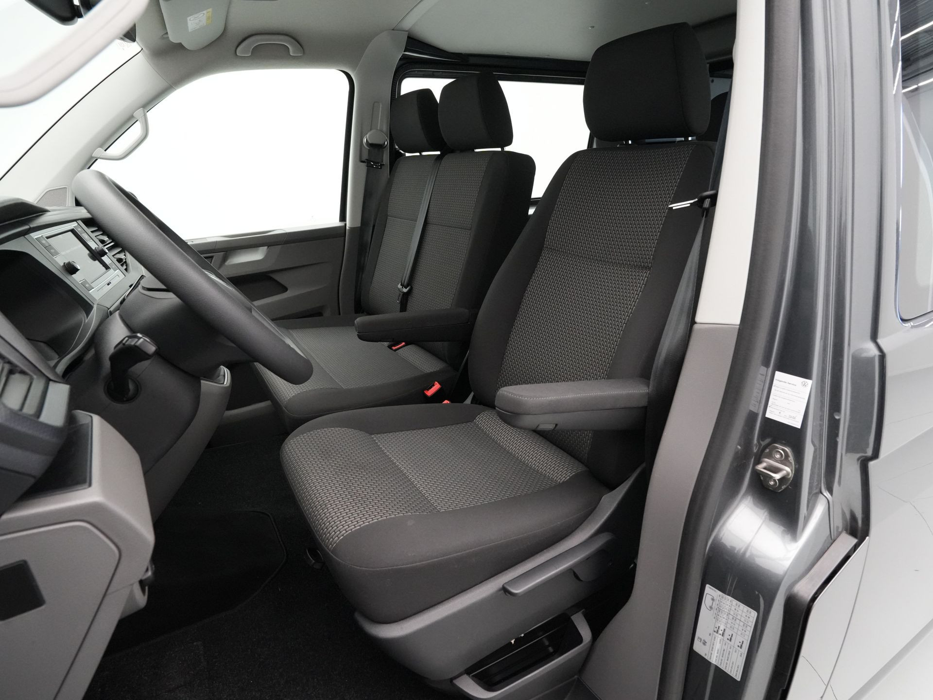 Volkswagen - Transporter 2.0 TDI L2H1 30 DC Comfortline - 2024