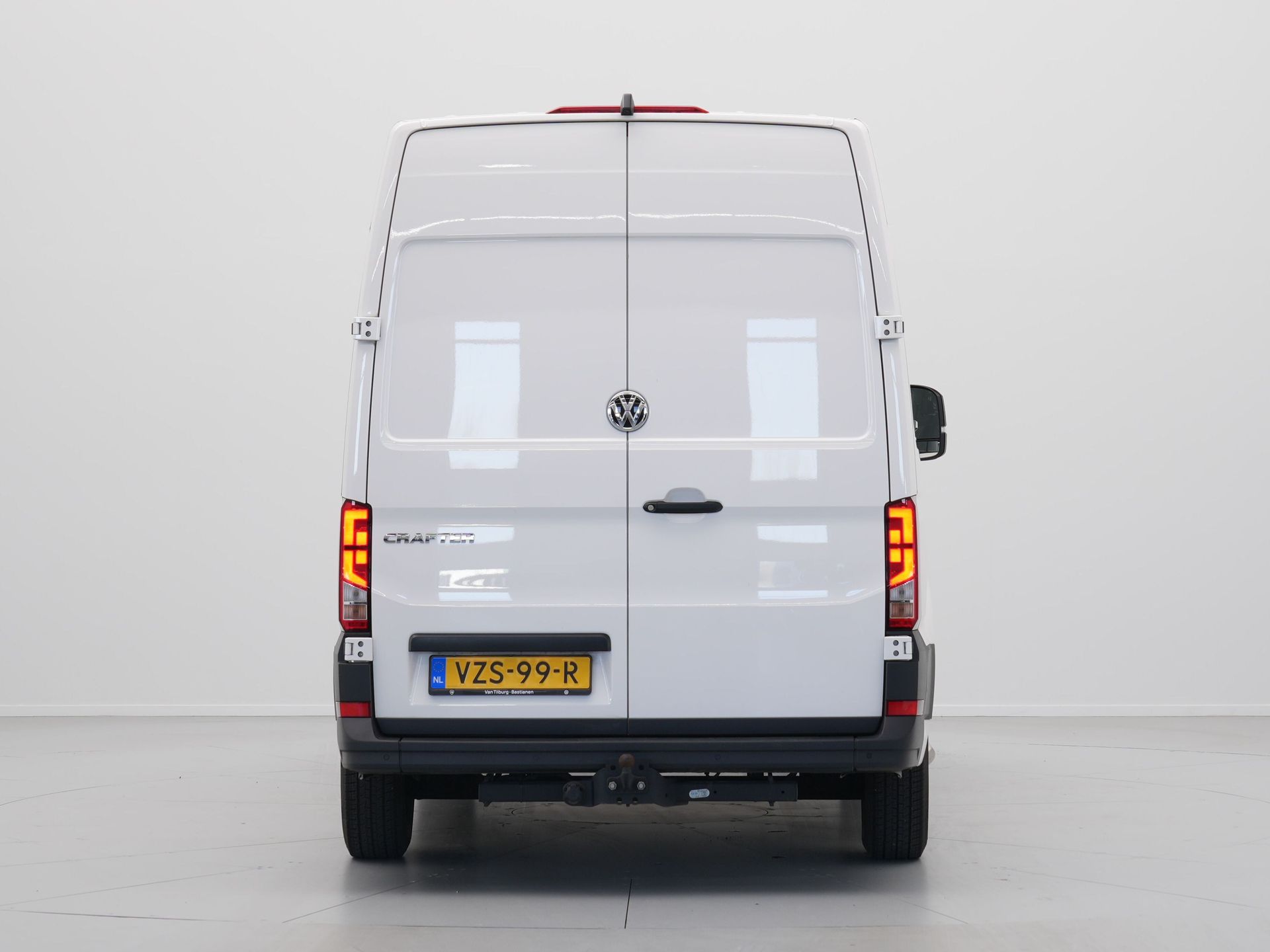 Volkswagen - Crafter 30 2.0 TDI 140pk L3H3 Highline - 2024