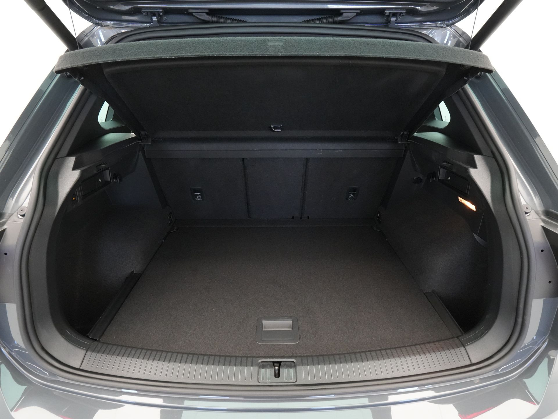 Volkswagen - Tiguan 1.5 TSI 150pk DSG R-Line Business+ - 2021