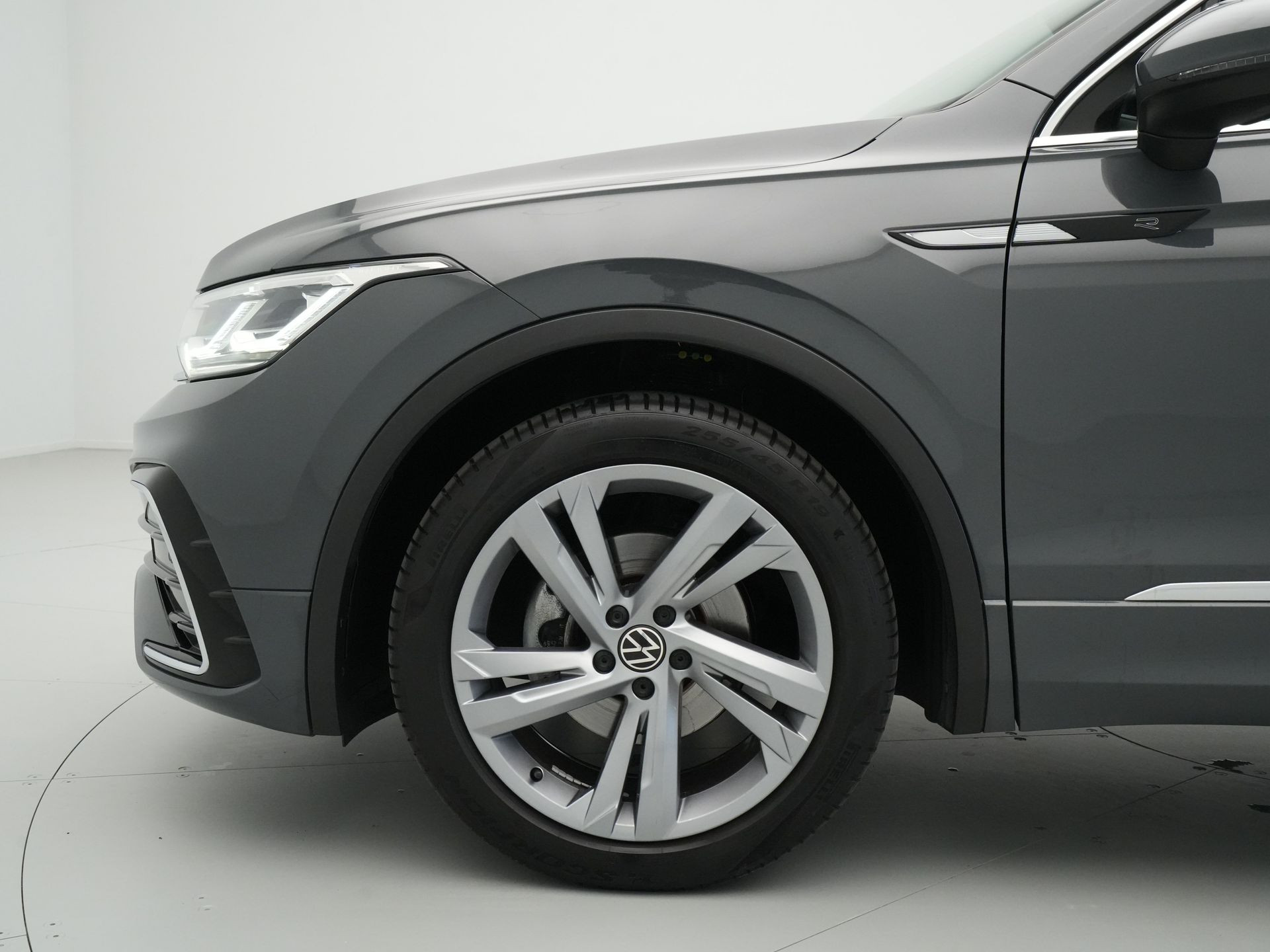 Volkswagen - Tiguan 1.5 TSI 150pk DSG R-Line Business+ - 2021