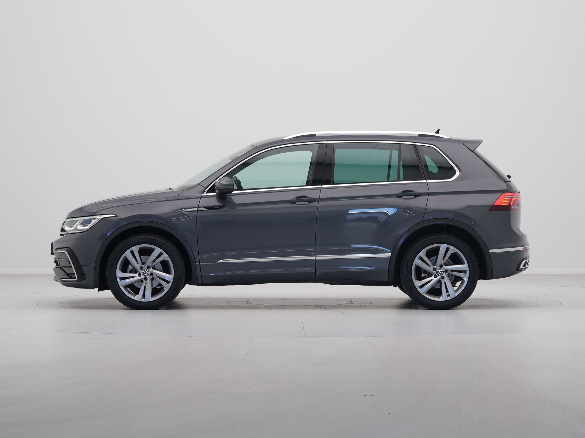 Volkswagen - Tiguan 1.5 TSI 150pk DSG R-Line Business+ - 2021