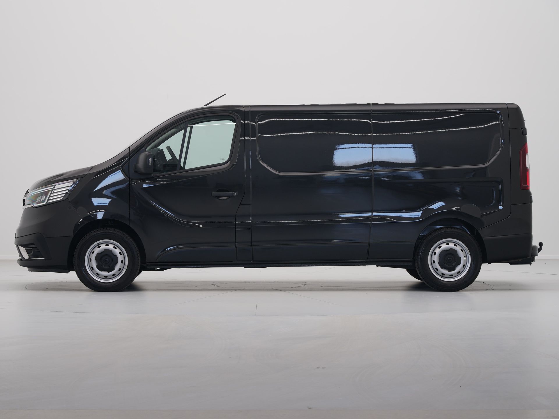Renault - Trafic 2.0 dCi 130 T30 L2H1 Comfort - 2023