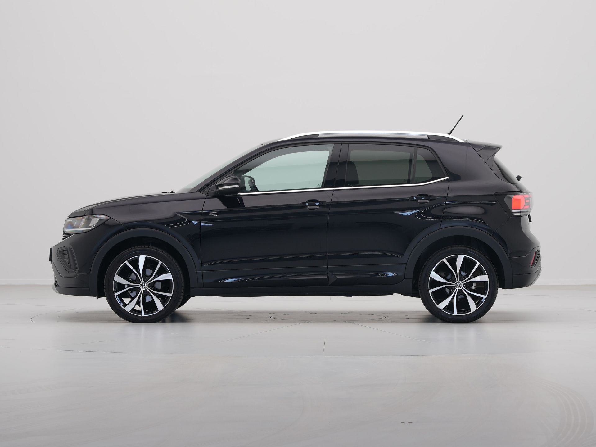 Volkswagen - T-Cross 1.0 TSI 115pk DSG R-Line - 2024