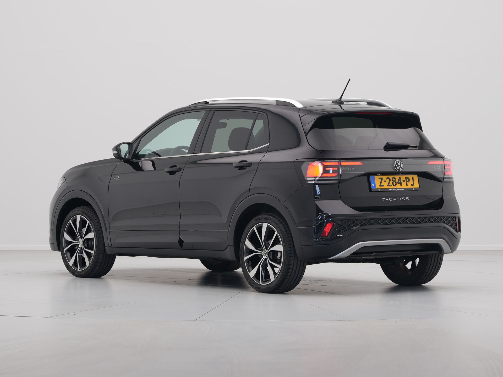 Volkswagen - T-Cross 1.0 TSI 115pk DSG R-Line - 2024