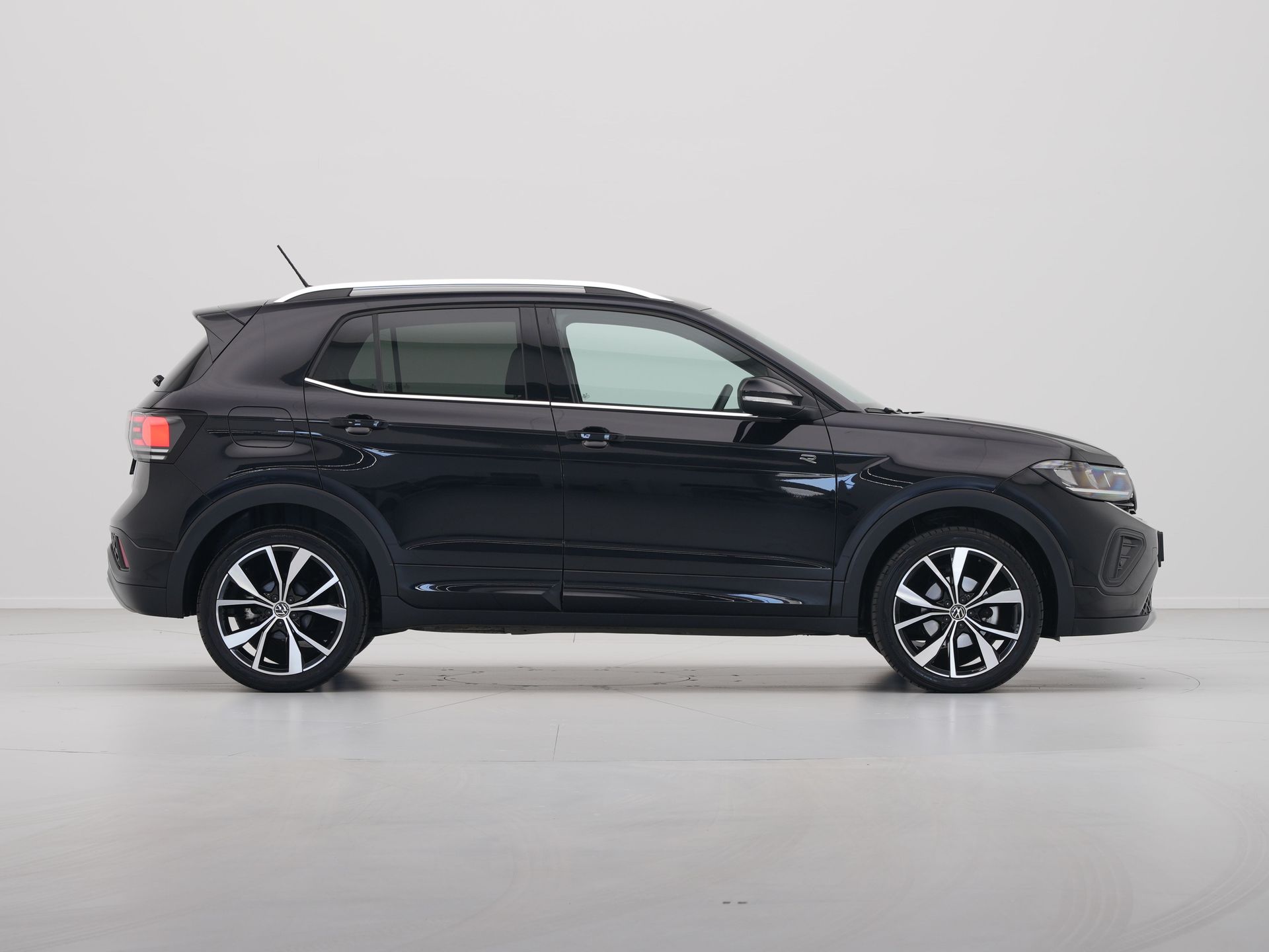 Volkswagen - T-Cross 1.0 TSI 115pk DSG R-Line - 2024
