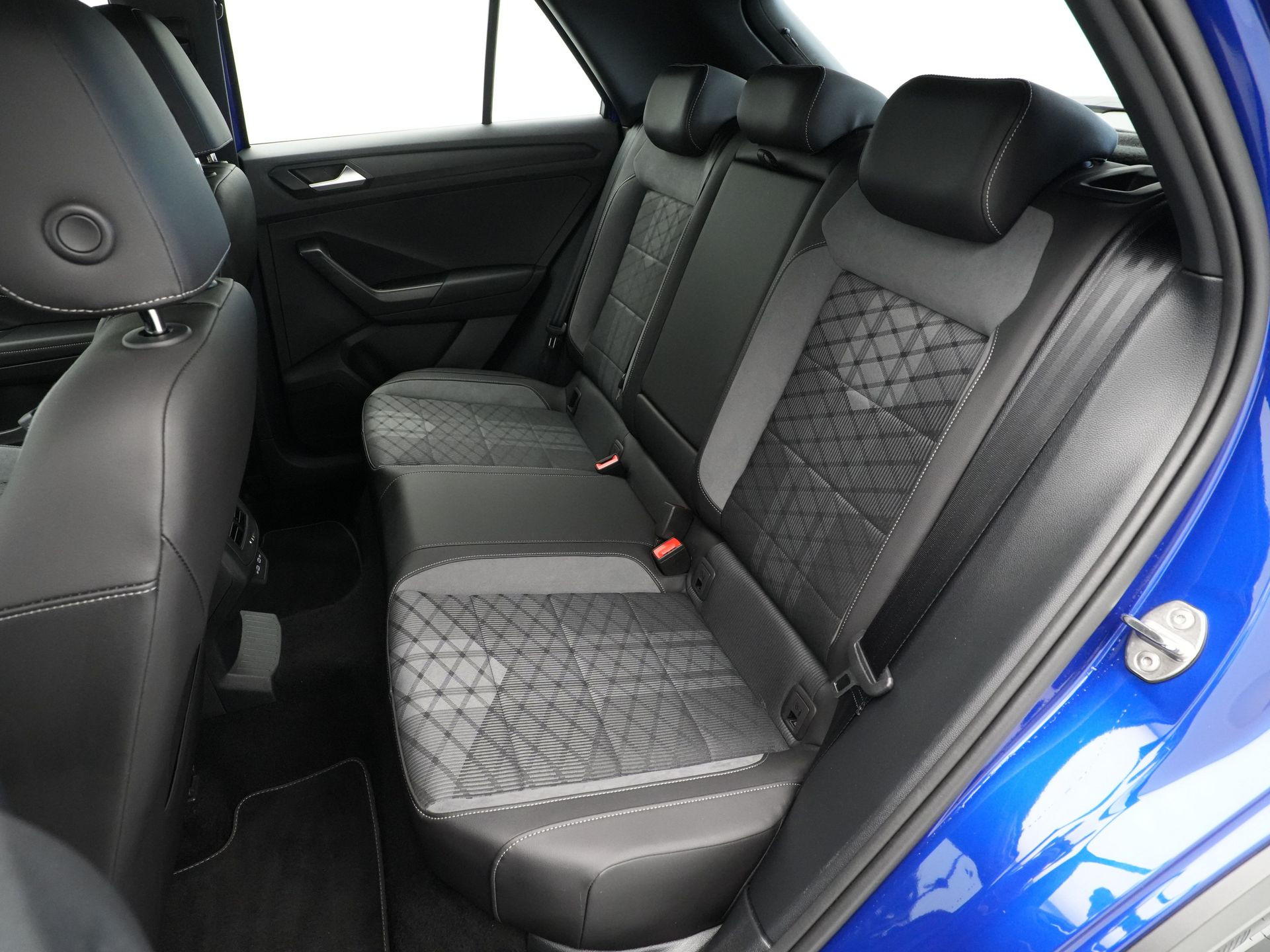 Volkswagen - T-Roc 1.5 TSI 150pk DSG R-Line - 2024