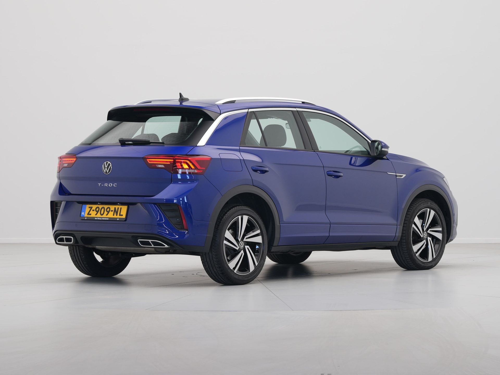 Volkswagen - T-Roc 1.5 TSI 150pk DSG R-Line - 2024