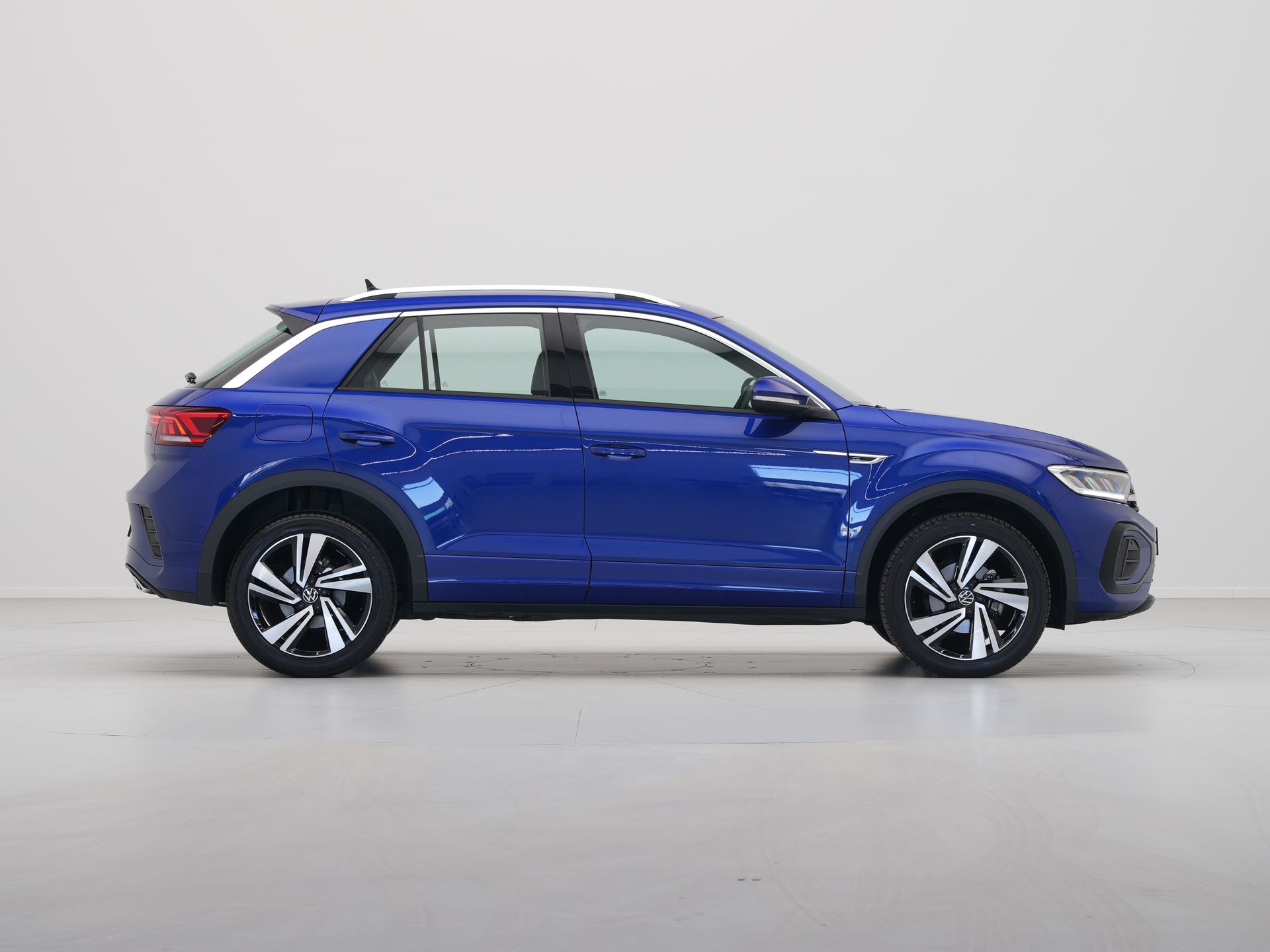 Volkswagen - T-Roc 1.5 TSI 150pk DSG R-Line - 2024