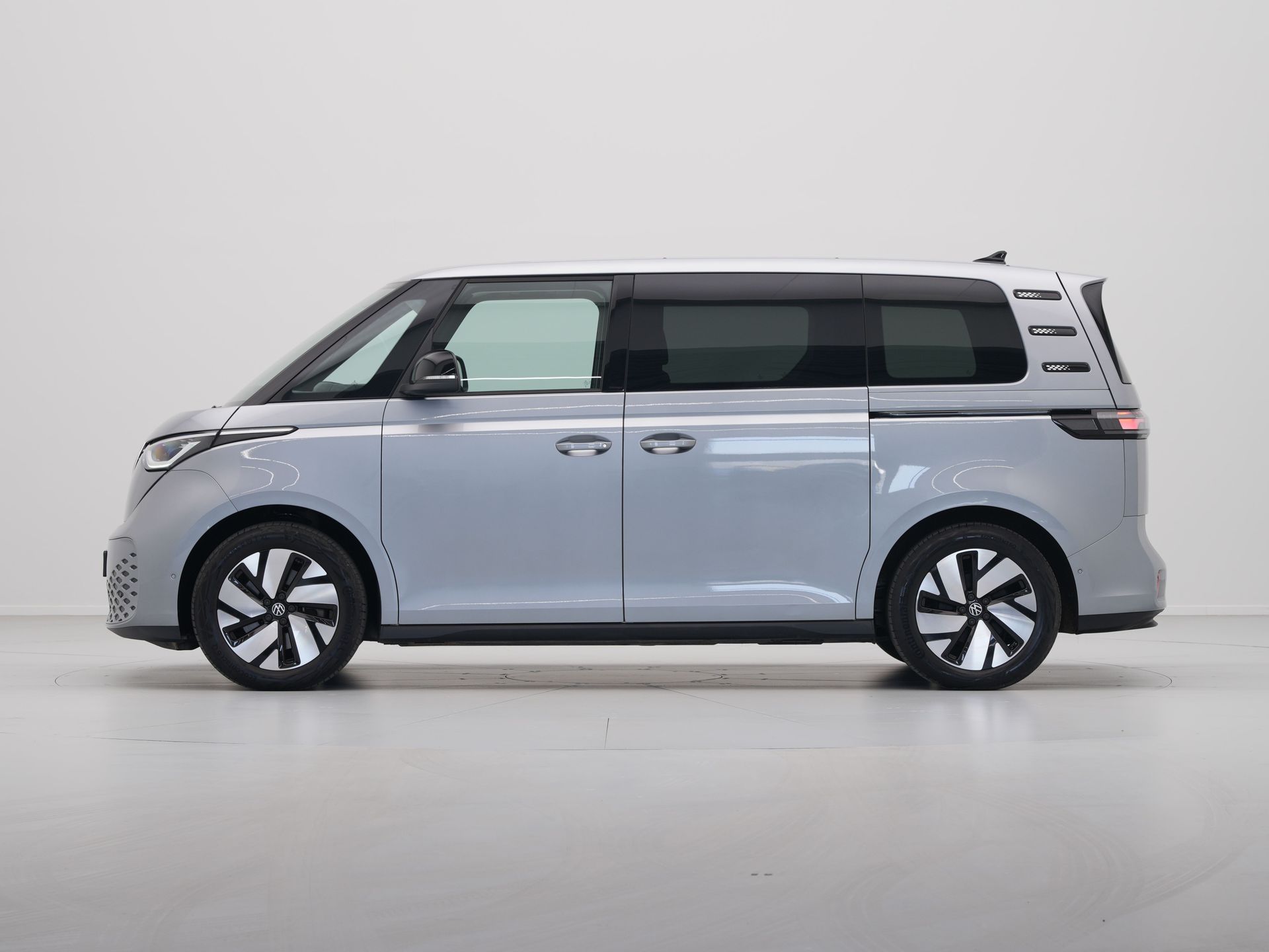 Volkswagen - ID. Buzz Pro 77kWh - 2023
