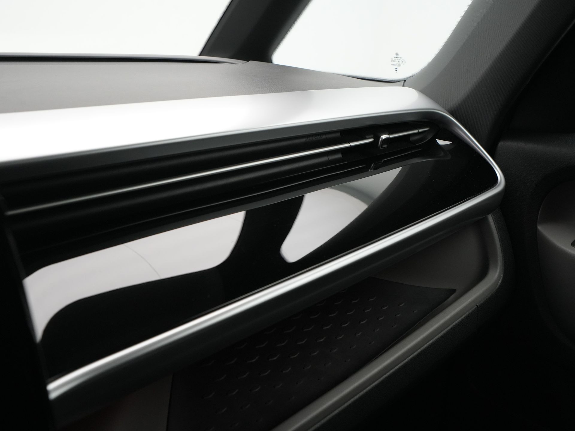 Volkswagen - ID. Buzz Pro 77kWh - 2023