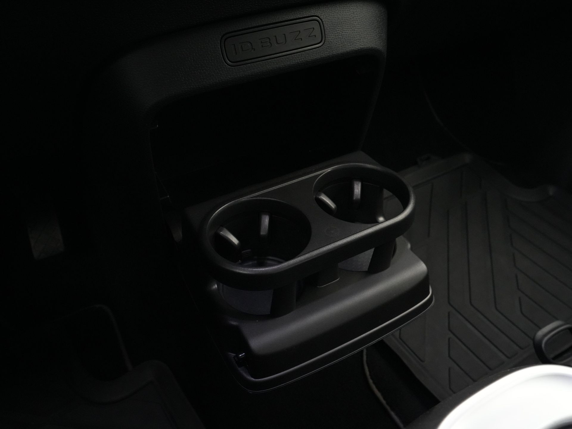 Volkswagen - ID. Buzz Pro 77kWh - 2023