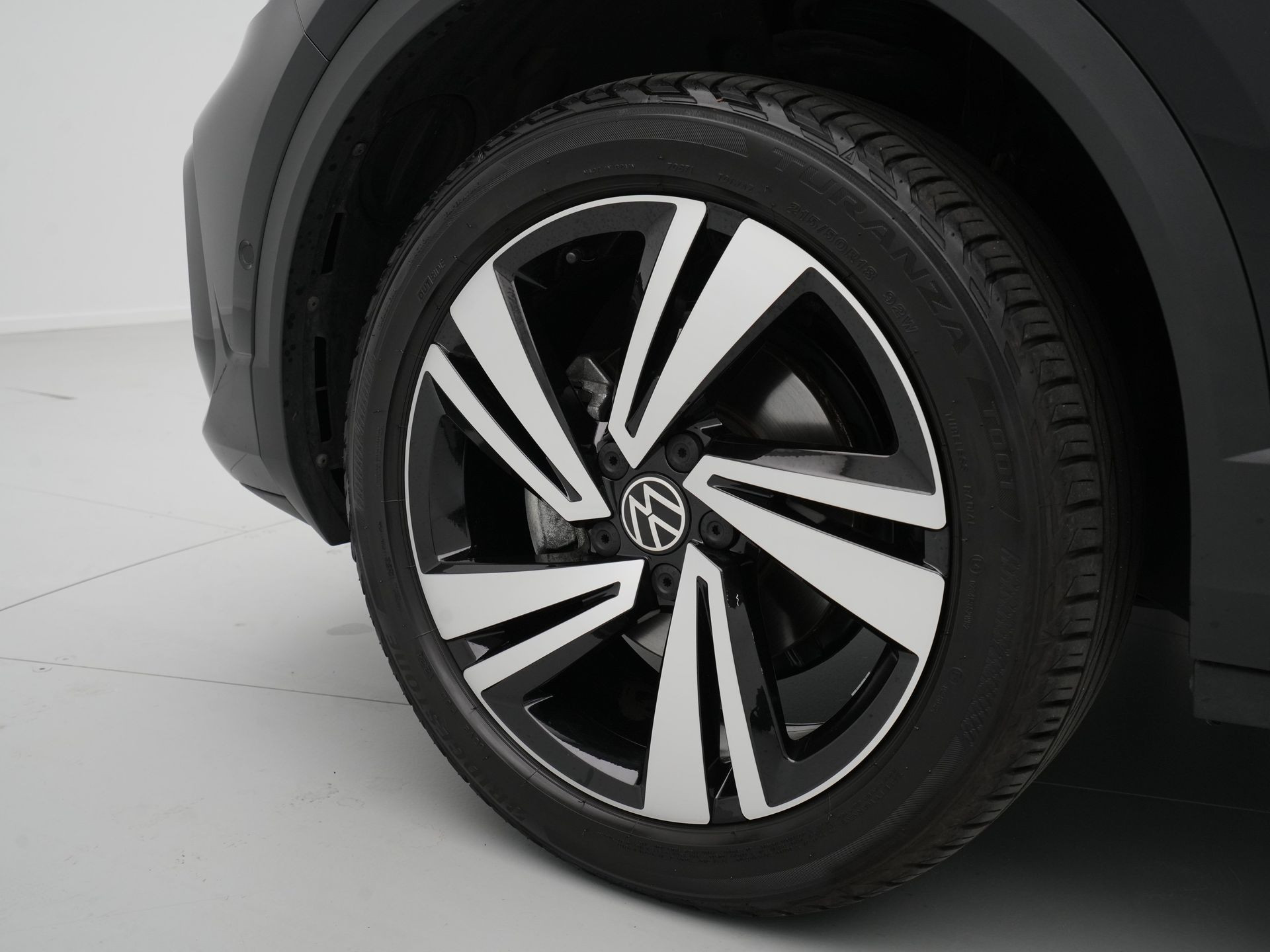Volkswagen - T-Roc 1.5 TSI 150pk DSG R-Line - 2024