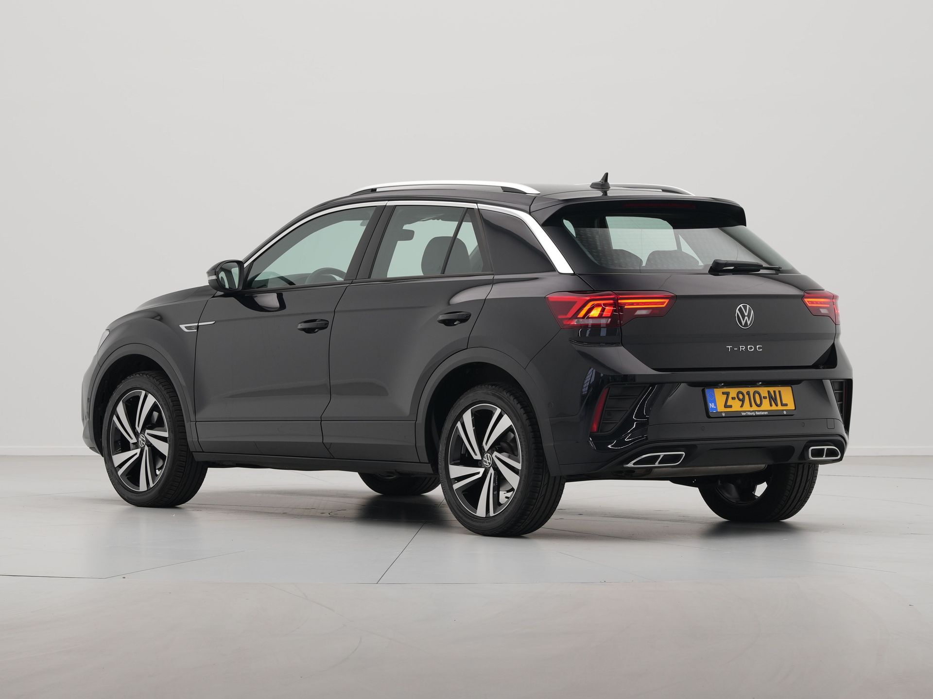Volkswagen - T-Roc 1.5 TSI 150pk DSG R-Line - 2024