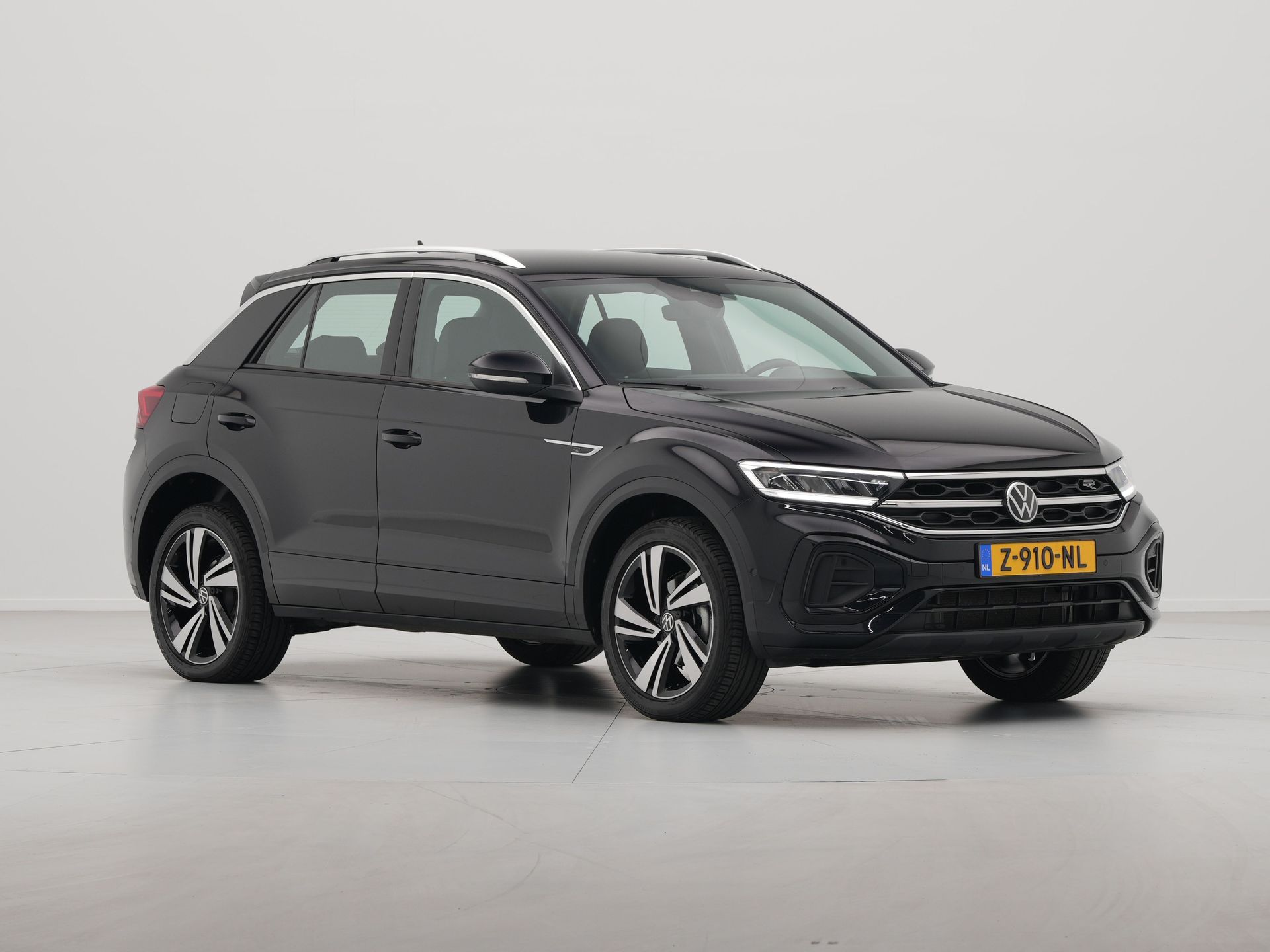 Volkswagen - T-Roc 1.5 TSI 150pk DSG R-Line - 2024