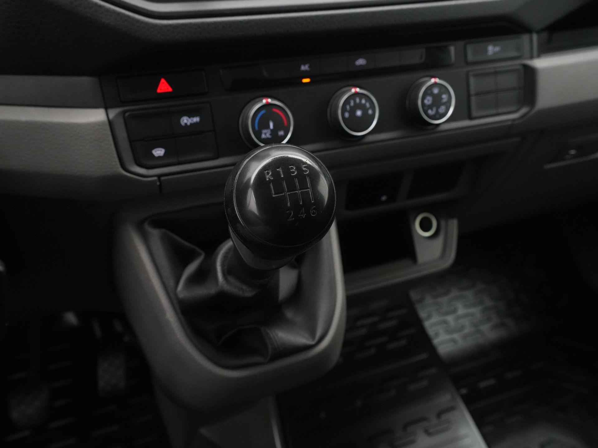 Volkswagen - Crafter 50 2.0 TDI L3 DL Comfortline - 2019