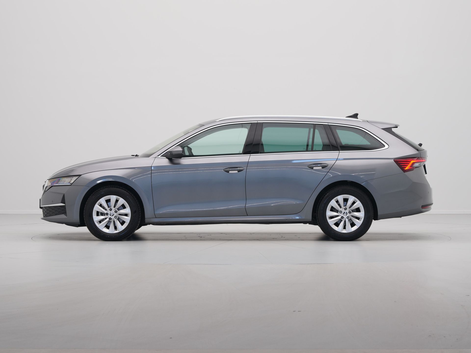 Škoda - Octavia Combi 1.5 TSI MHEV Business Edition - 2024