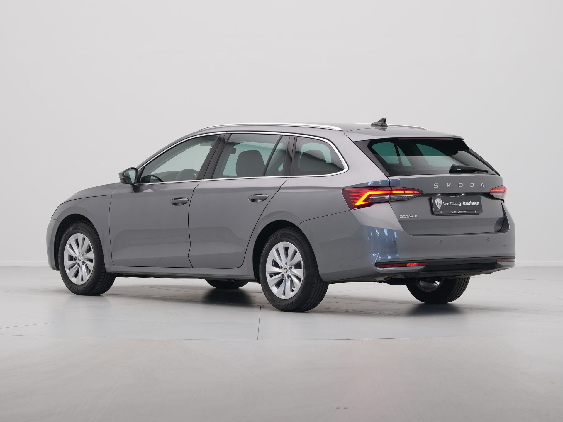 Škoda - Octavia Combi 1.5 TSI MHEV Business Edition - 2024