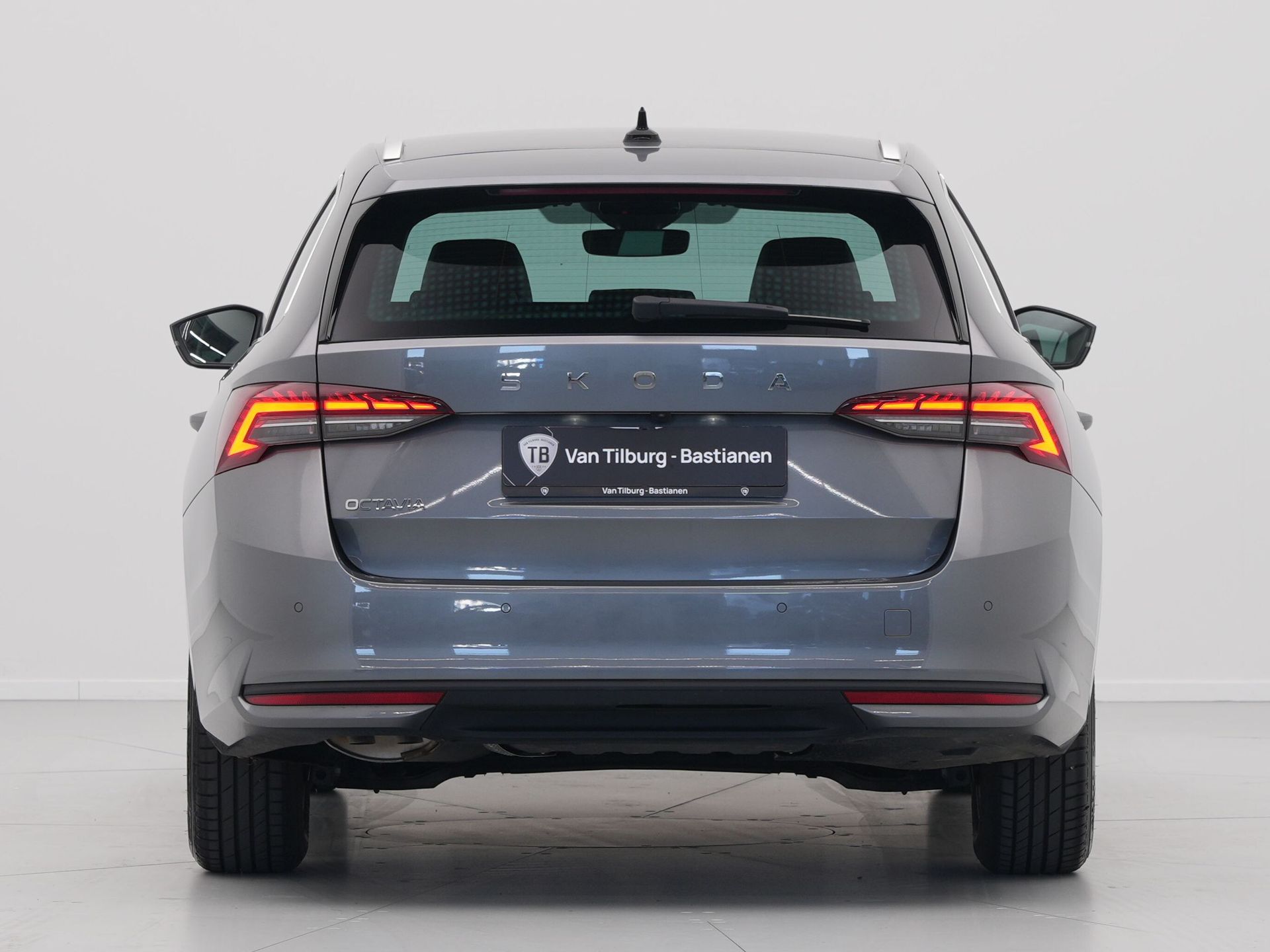 Škoda - Octavia Combi 1.5 TSI MHEV Business Edition - 2024