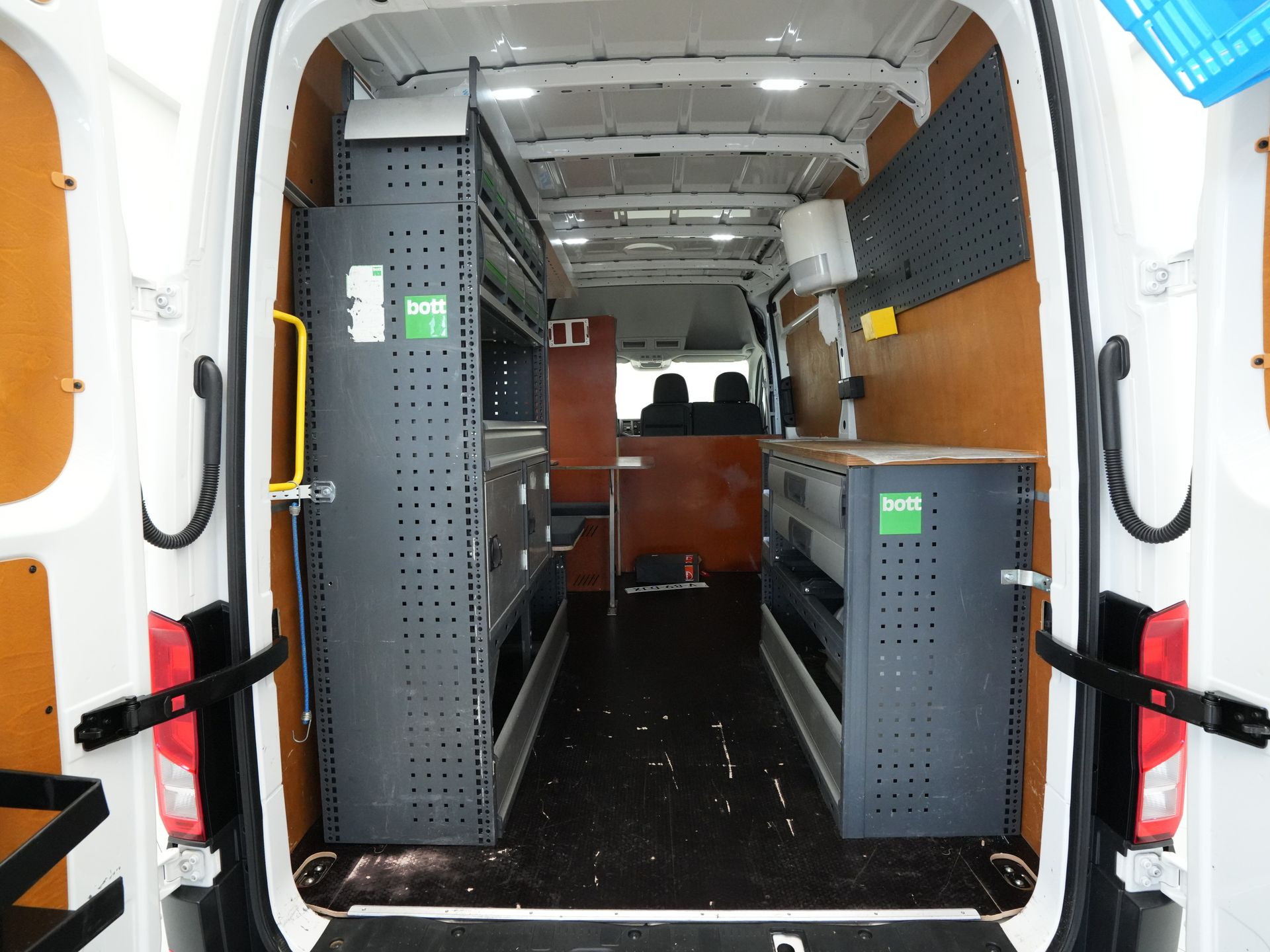 MAN - TGE 35 2.0 140pk DSG Standaard Hoog - 2024