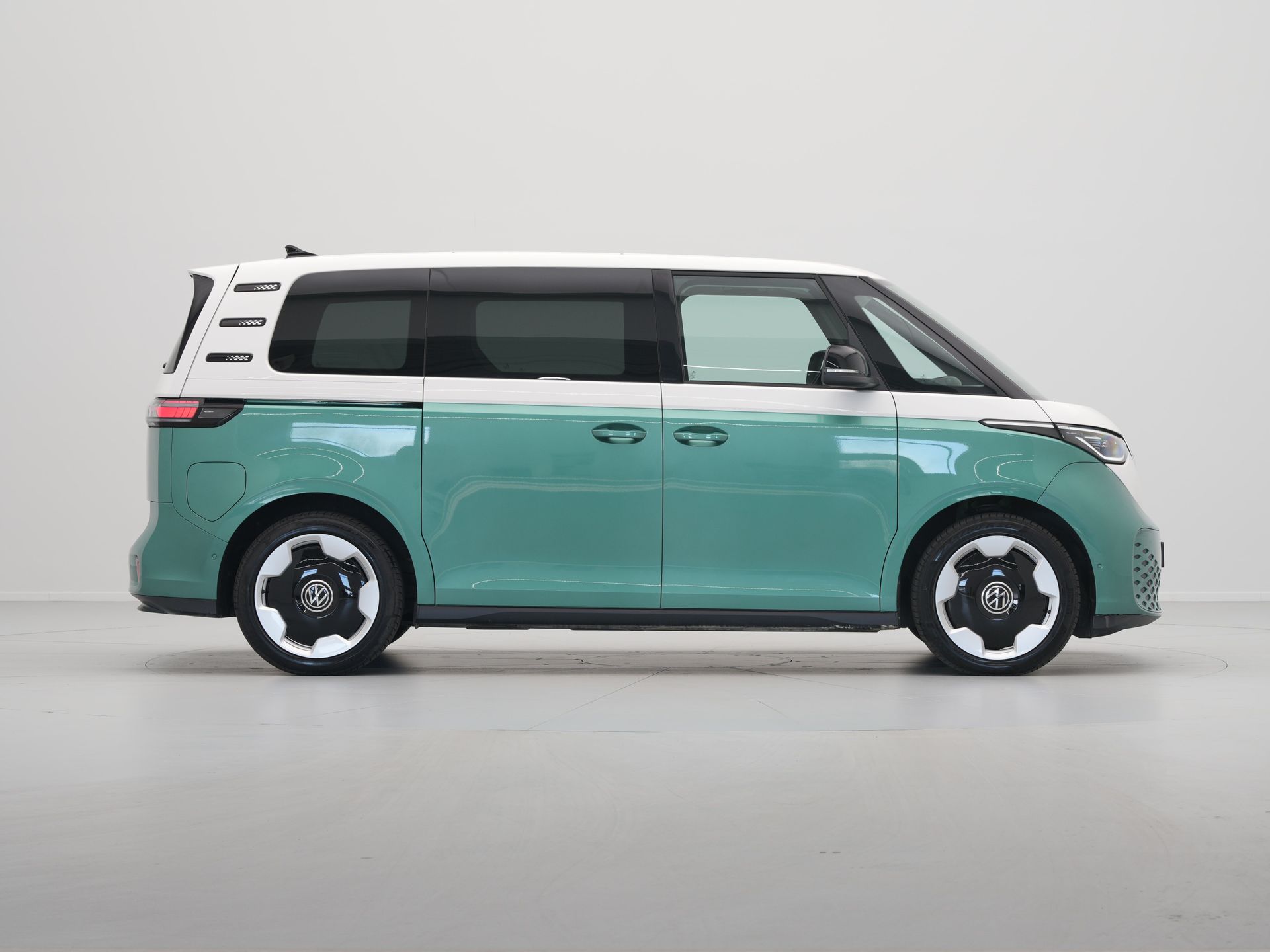 Volkswagen - ID. Buzz Pro 77kWh - 2023