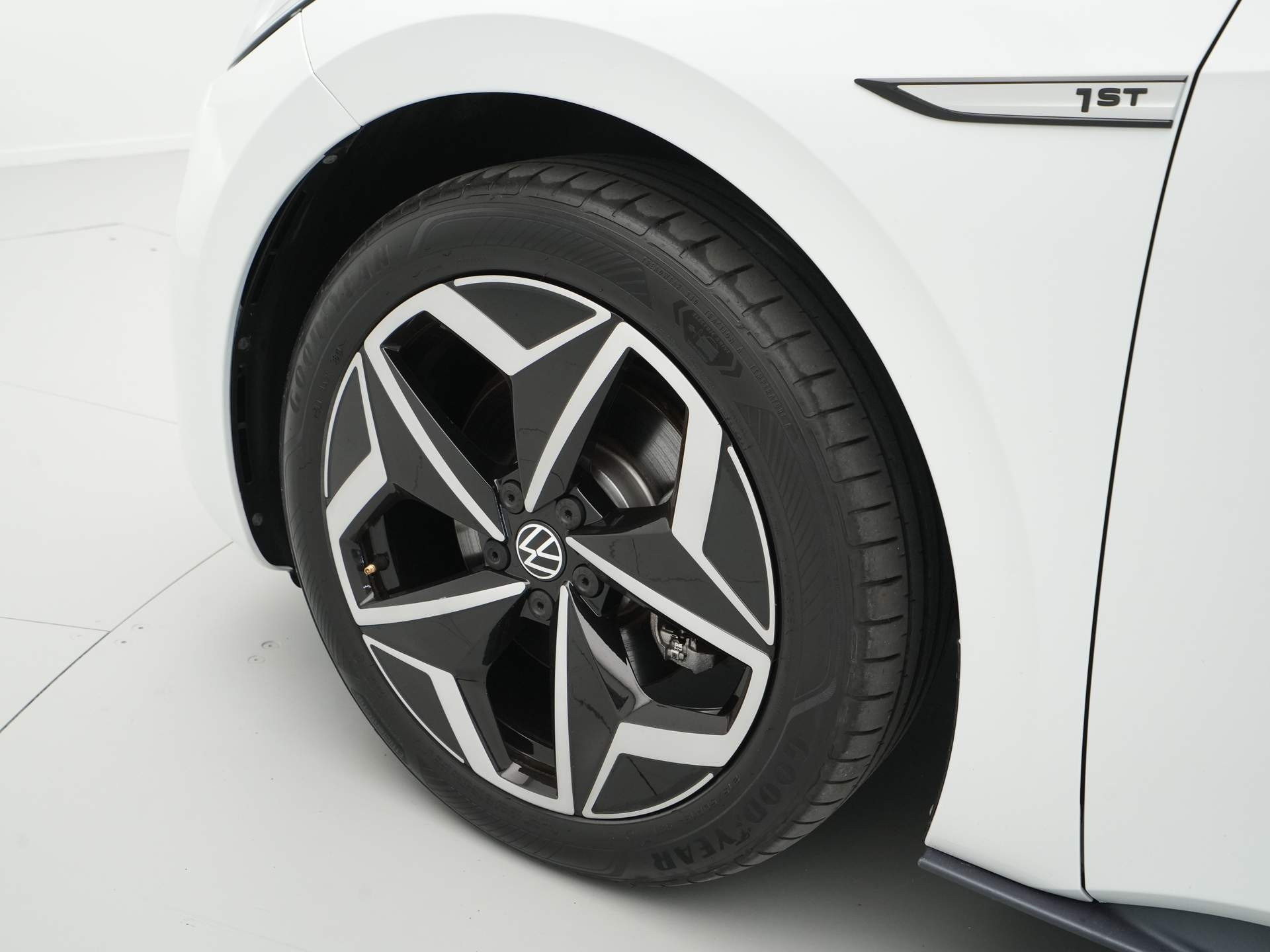 Volkswagen - ID.3 First Plus 58 kWh 204pk - 2020