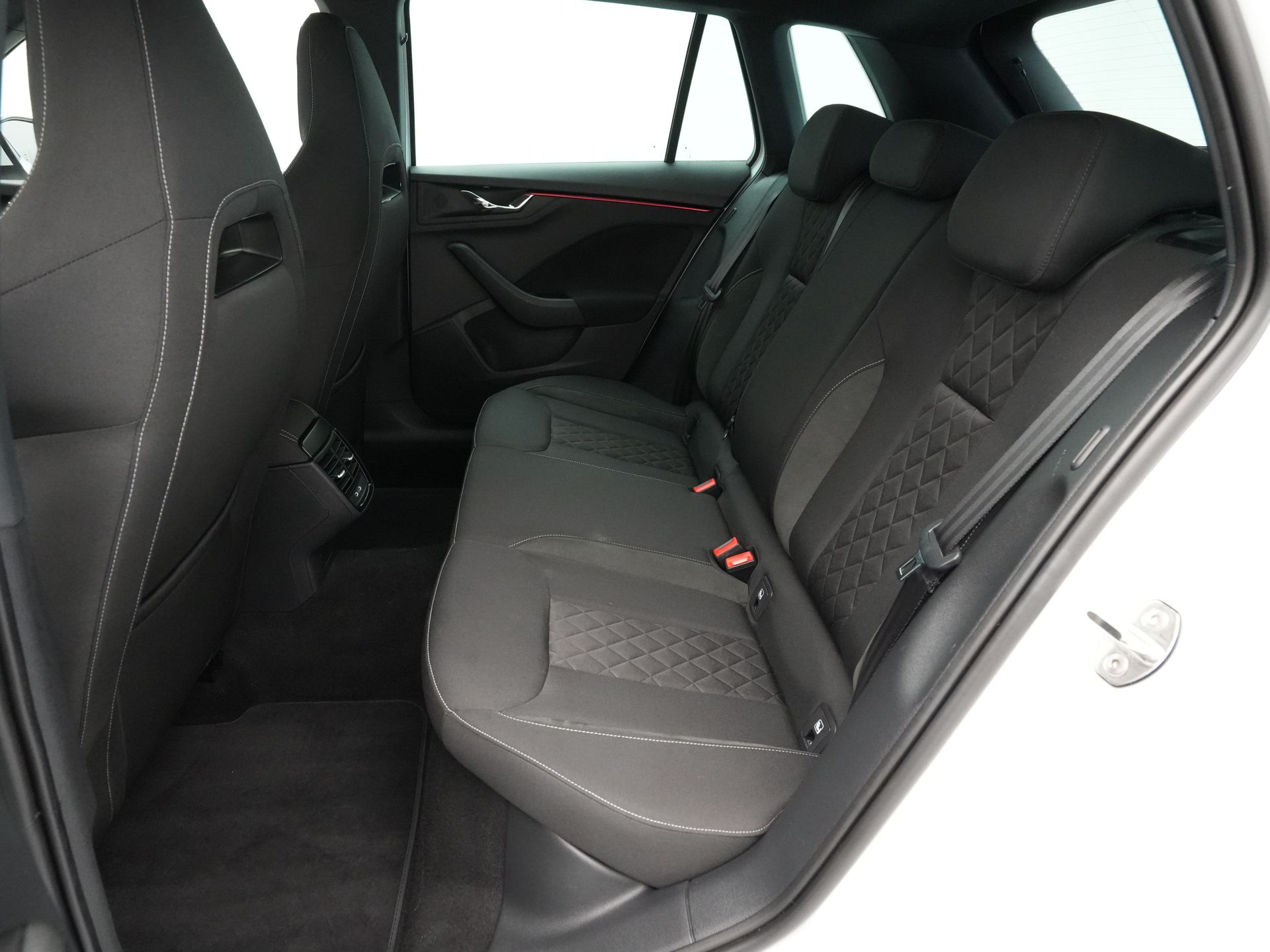 Škoda - Kamiq 1.0 TSI 110pk Sport Business - 2023