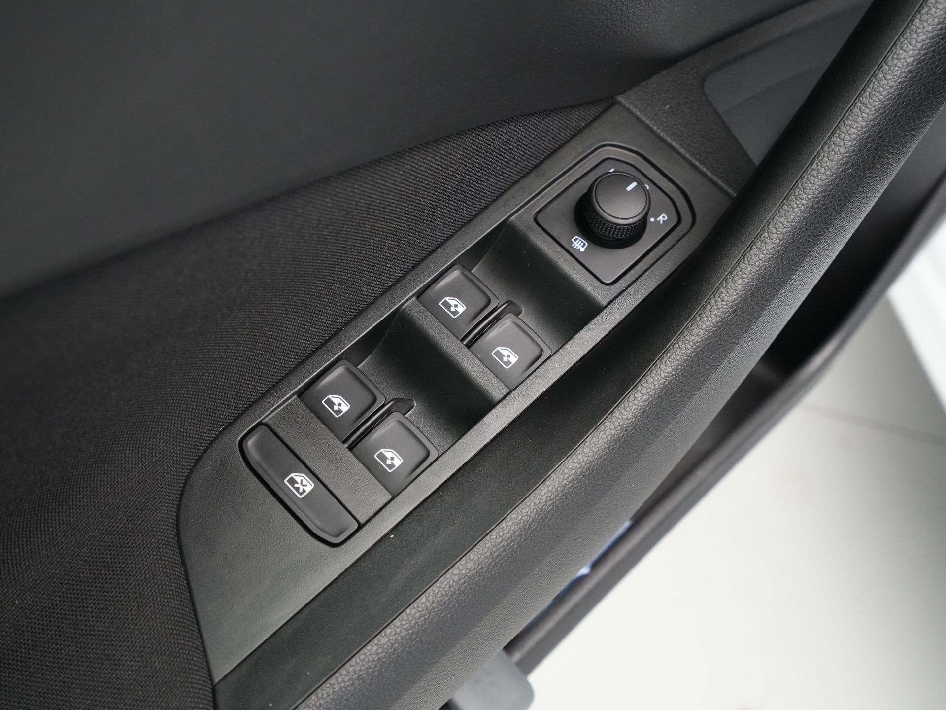 Škoda - Kamiq 1.0 TSI 110pk Sport Business - 2023
