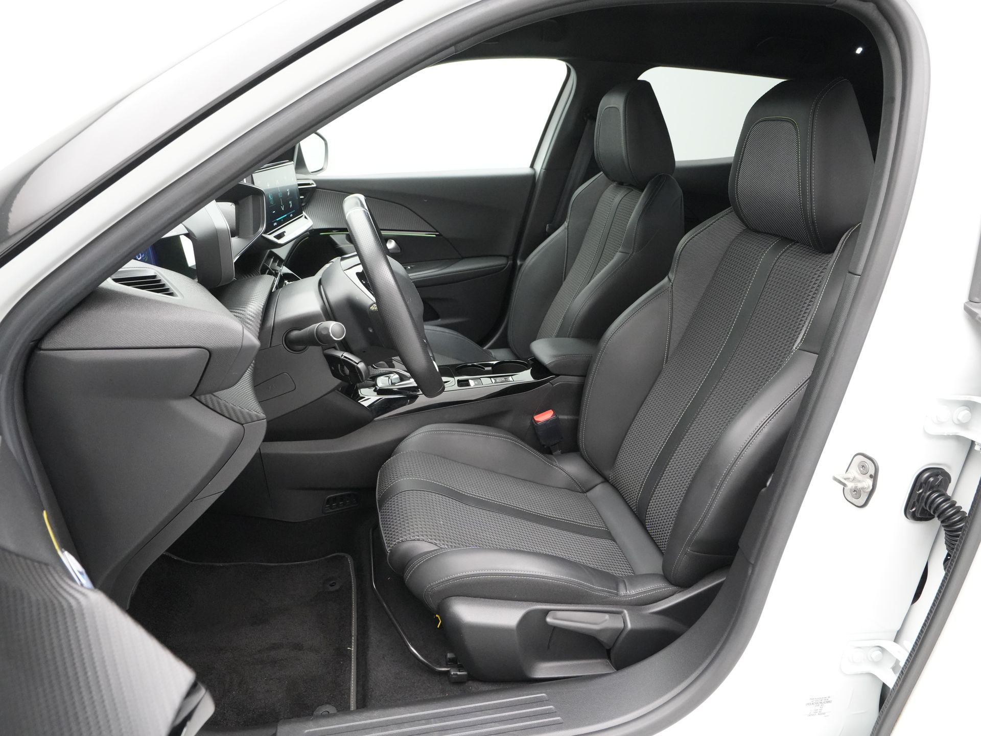 Peugeot - e-2008 EV GT 50 kWh 136pk - 2021